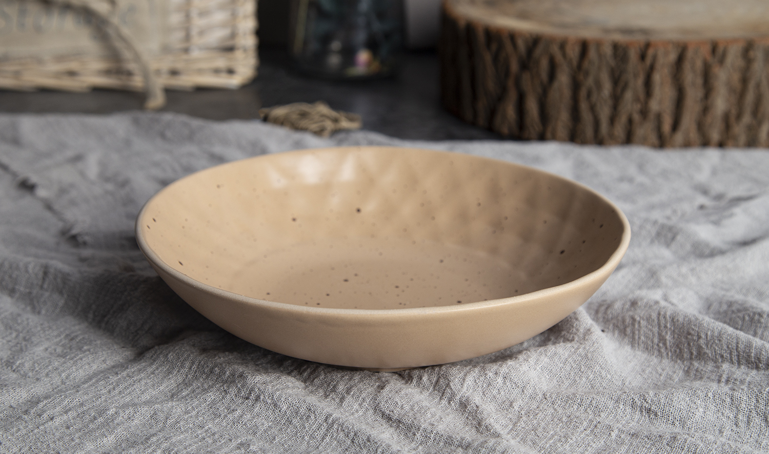 CHANGSHA HAPPY GO Embossed Stoneware Dinnerware Set with Diamond Pattern | happygodinnerware.com