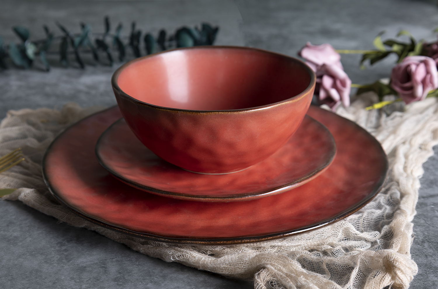 CHANGSHA HAPPY GO Handcrafted Reactive Glaze Stoneware Dinnerware Set – Multi-Color Artisan Ceramic Plates, Bowls, and Mugs for Home or Restaurant Use |happygodinnerware.com