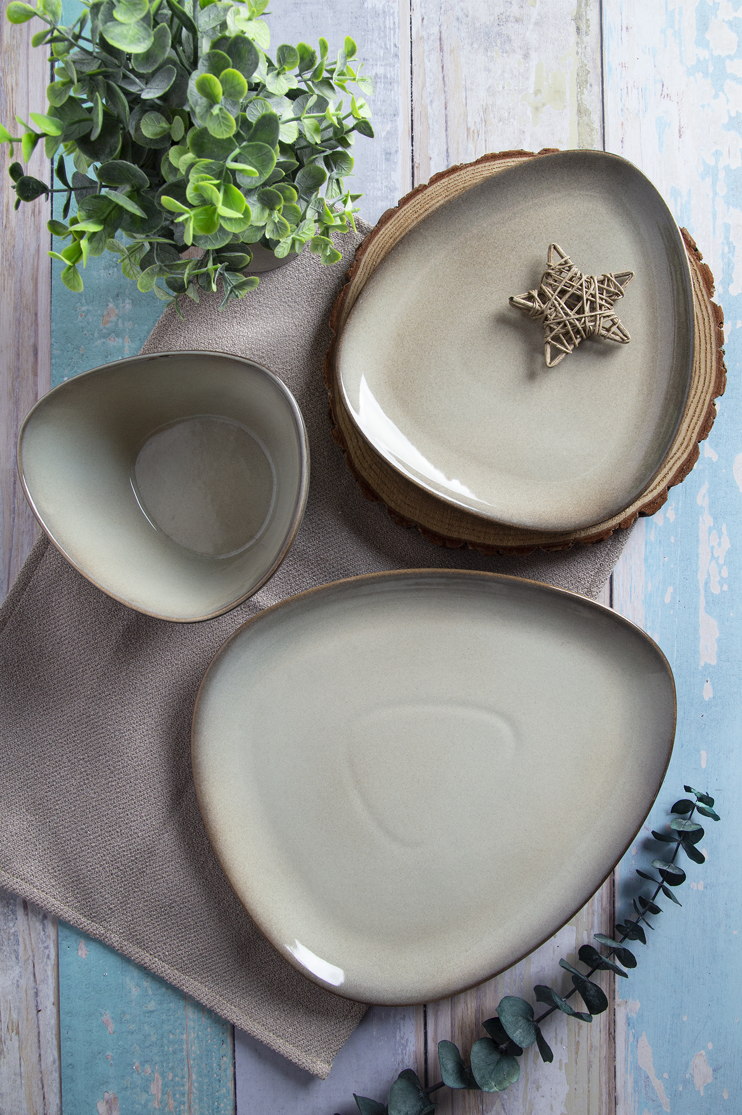 CHANGSHA HAPPY GO Reactive Glaze Stoneware Dinnerware Set – Handcrafted Gradient Ceramic Plates and Bowls in Earth Tones |happygodinnerware.com