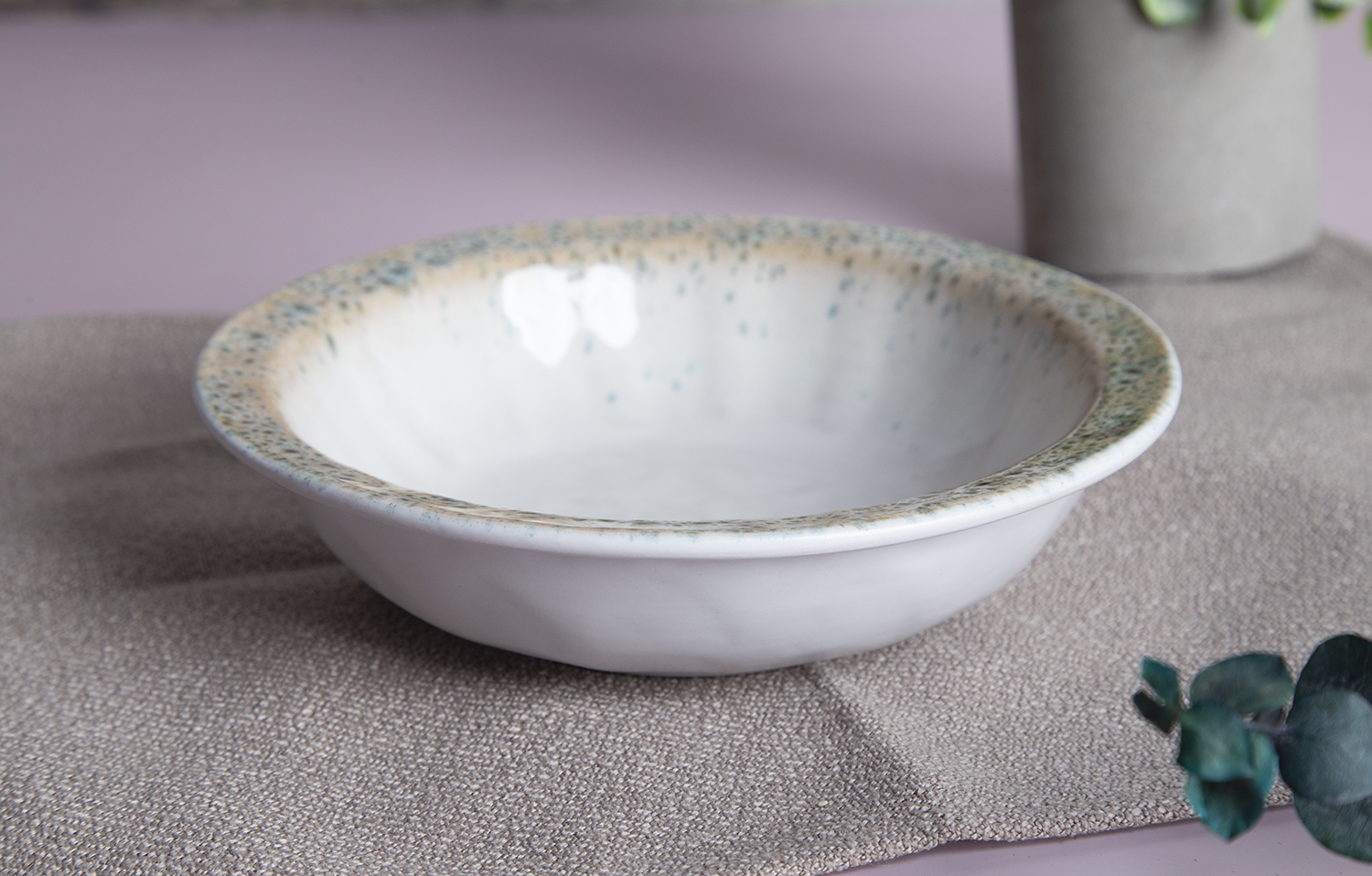 CHANGSHA HAPPY GO Speckled Rim Reactive Glaze Stoneware Dinnerware Set – Handcrafted Ceramic Plates and Bowls in Soft Pastel Tones |happygodinnerware.com