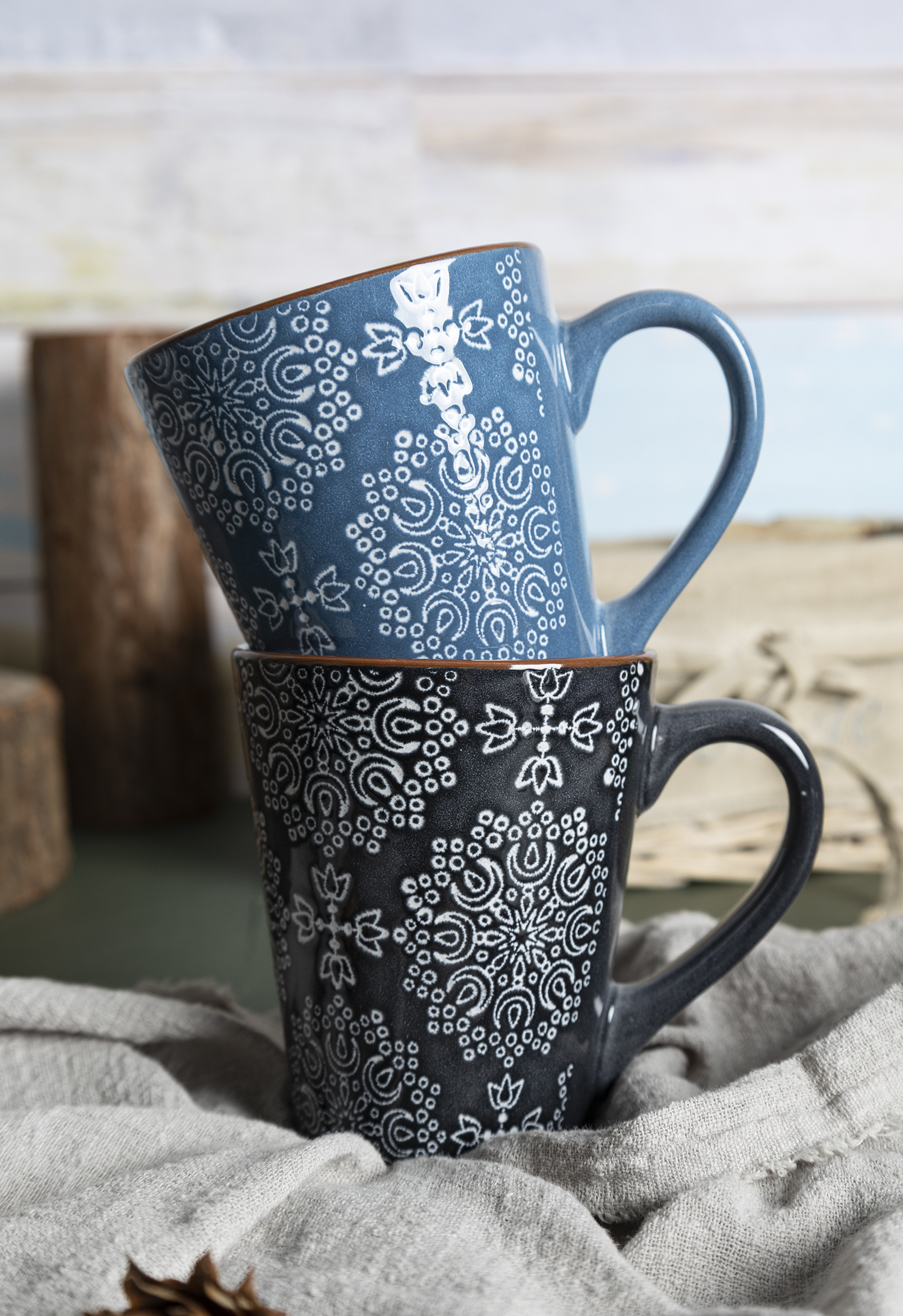 CHANGSHA HAPPY GO Embossed Floral Glaze Stoneware Dinnerware Set – Multicolor Vintage Pattern Plates, Bowls and Mugs|happygodinnerware.com