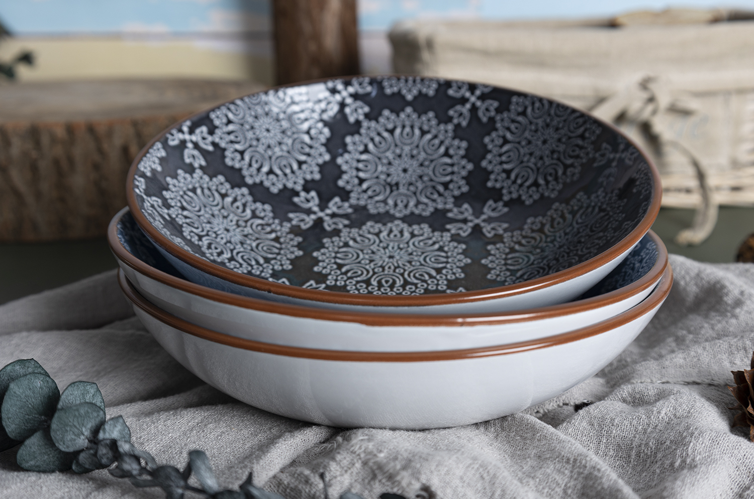 CHANGSHA HAPPY GO Embossed Floral Glaze Stoneware Dinnerware Set – Multicolor Vintage Pattern Plates, Bowls and Mugs|happygodinnerware.com