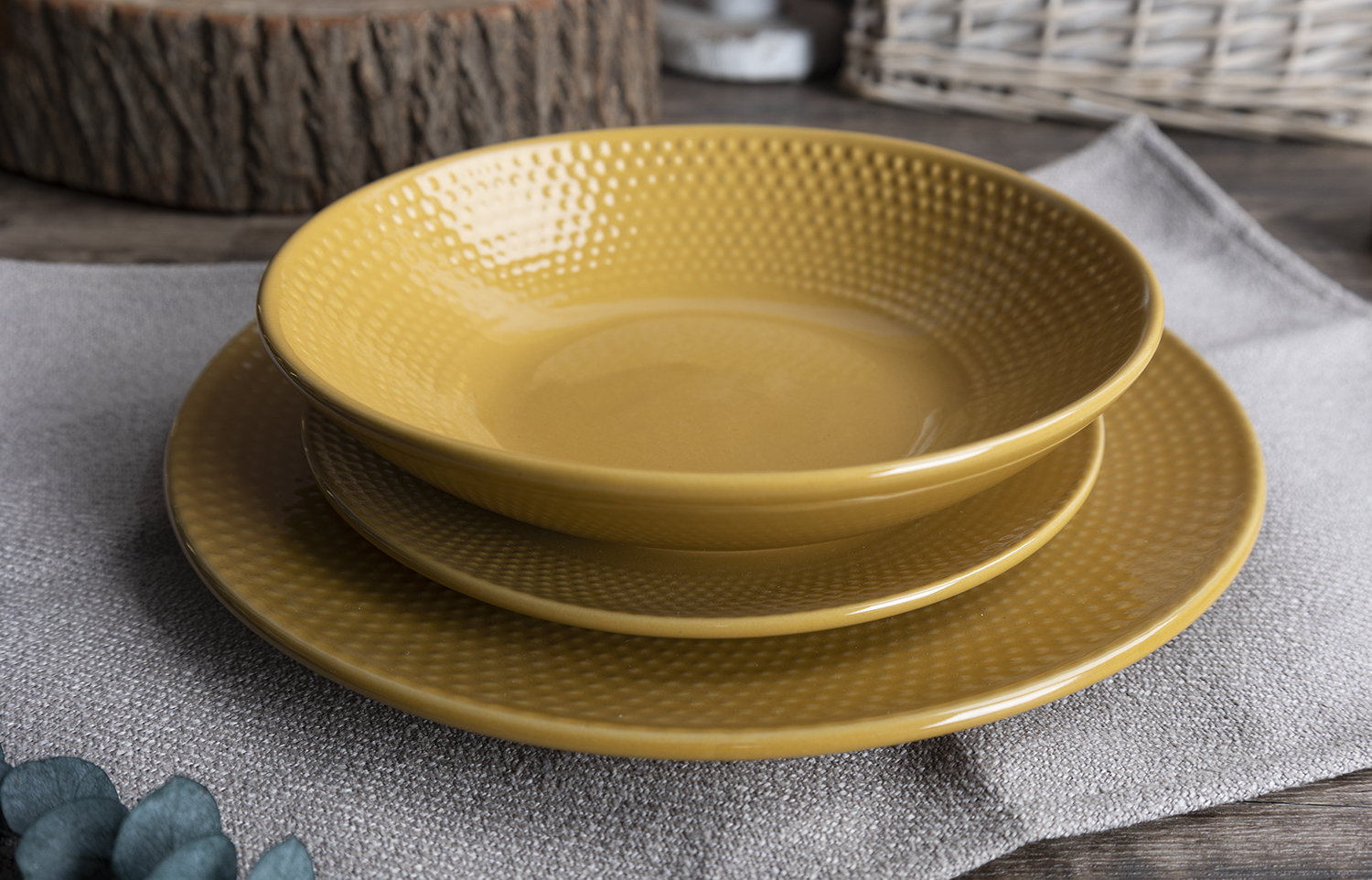 CHANGSHA HAPPY GO Embossed Color Glaze Stoneware Dinnerware Set – Multi-Tone Modern Rustic Ceramic Plates, Bowls, and Mugs|happygodinnerware.com