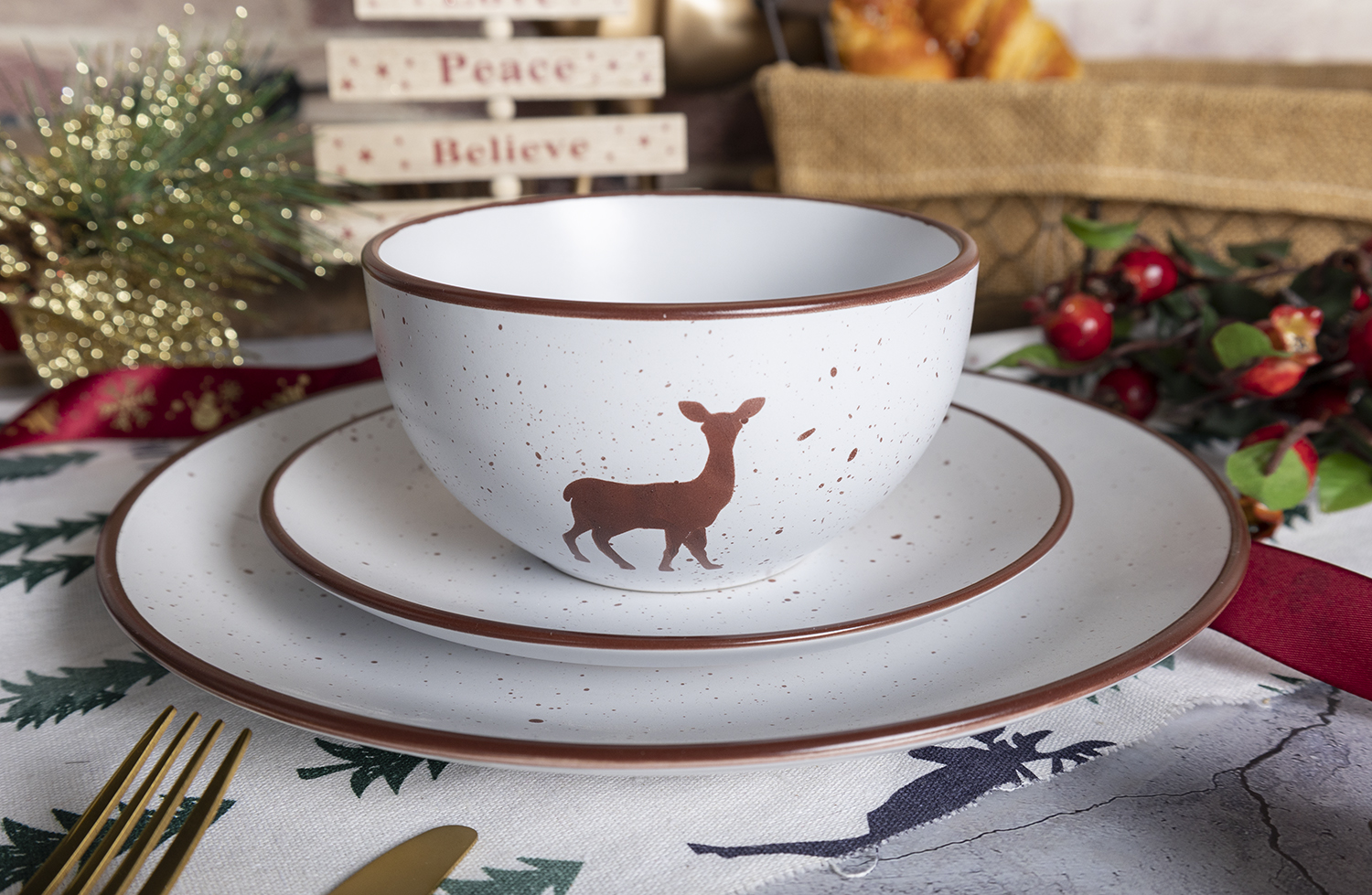 CHANGSHA HAPPY GO  Christmas Themed Screen Printed Stoneware Dinnerware Set with Reindeer and Pine Tree Motifs |happygodinnerware.com
