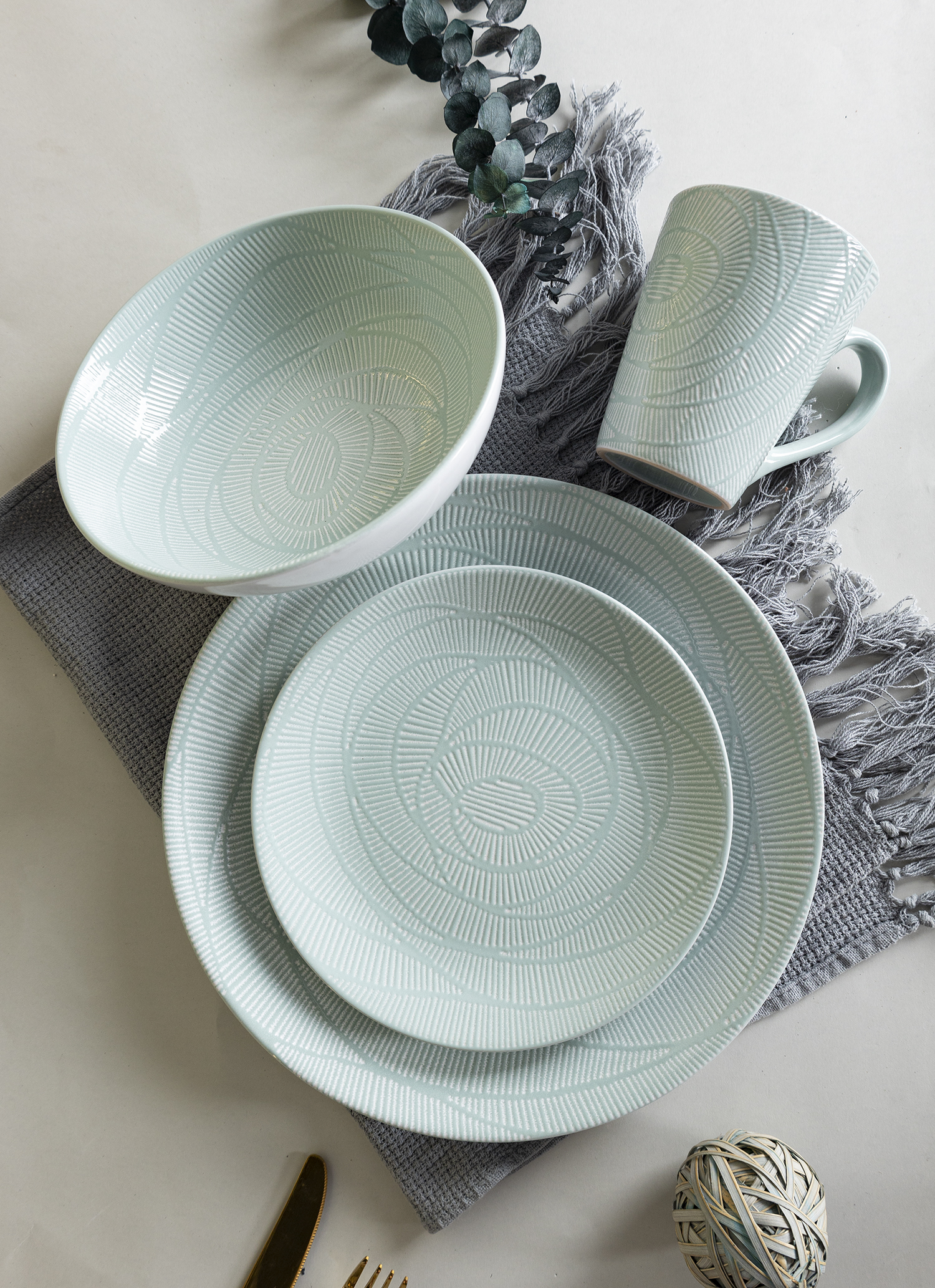 CHANGSHA HAPPY GO  Embossed Color Glazed Stoneware Dinnerware Set with Geometric Pattern in Pastel Tones |Dopamine Series Ceramics|happygodinnerware.com