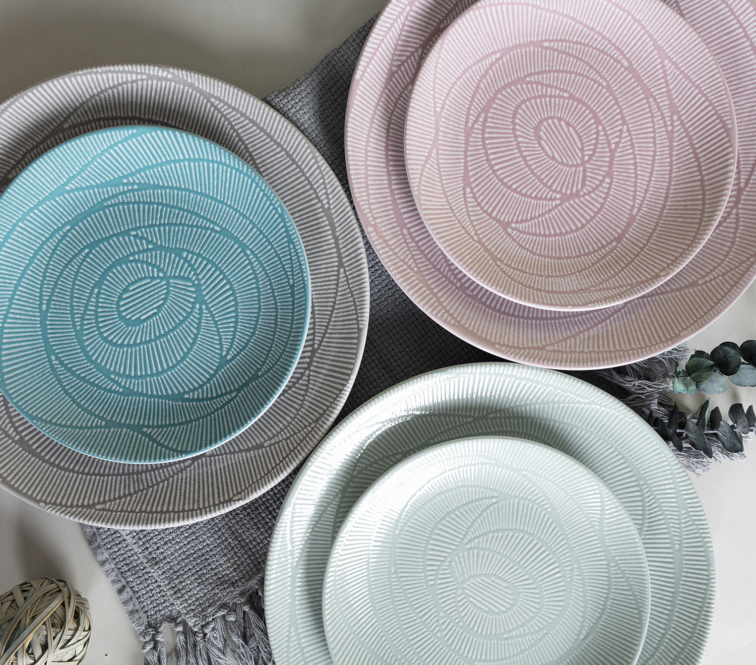CHANGSHA HAPPY GO  Embossed Color Glazed Stoneware Dinnerware Set with Geometric Pattern in Pastel Tones |Dopamine Series Ceramics|happygodinnerware.com