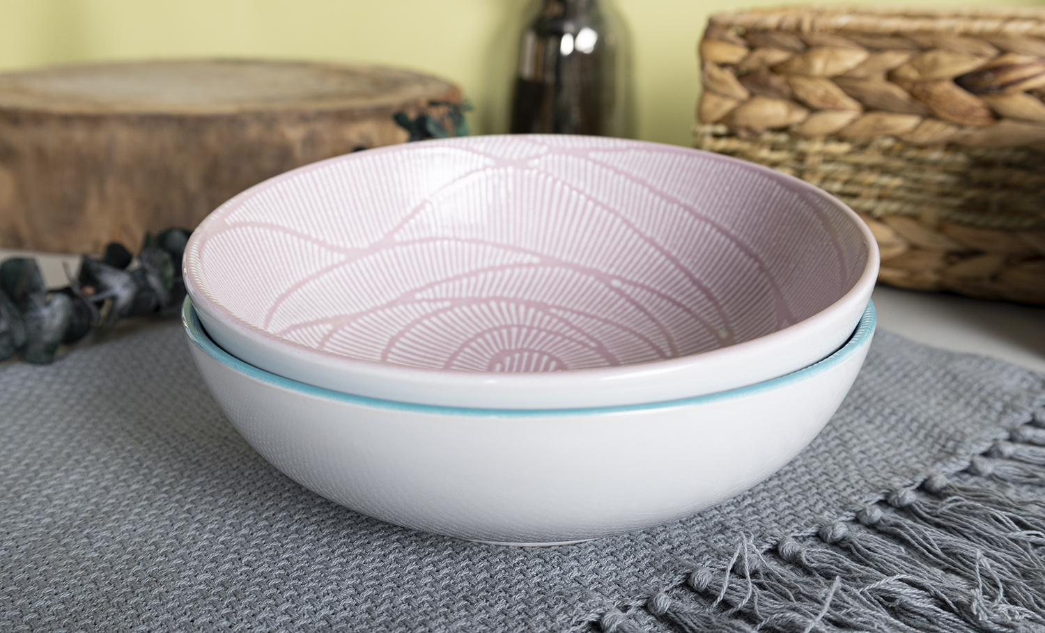 CHANGSHA HAPPY GO  Embossed Color Glazed Stoneware Dinnerware Set with Geometric Pattern in Pastel Tones |Dopamine Series Ceramics|happygodinnerware.com