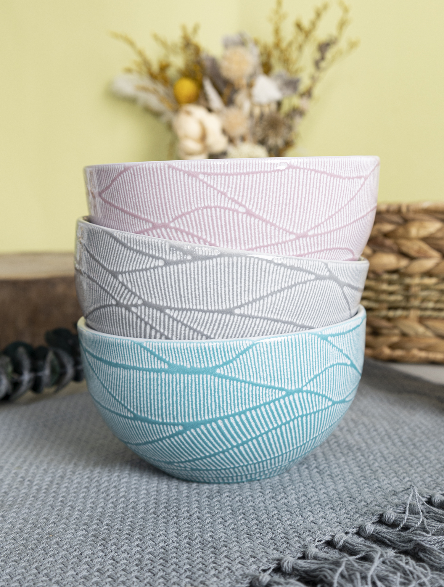 CHANGSHA HAPPY GO  Embossed Color Glazed Stoneware Dinnerware Set with Geometric Pattern in Pastel Tones |Dopamine Series Ceramics|happygodinnerware.com