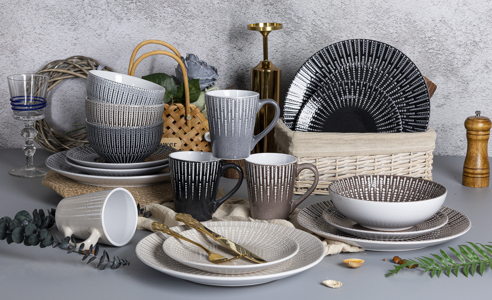 CHANGSHA HAPPY GO  Nordic Style Embossed Stoneware Tableware Set with Textured Glaze and Monochrome Finish |happygodinnerware.com
