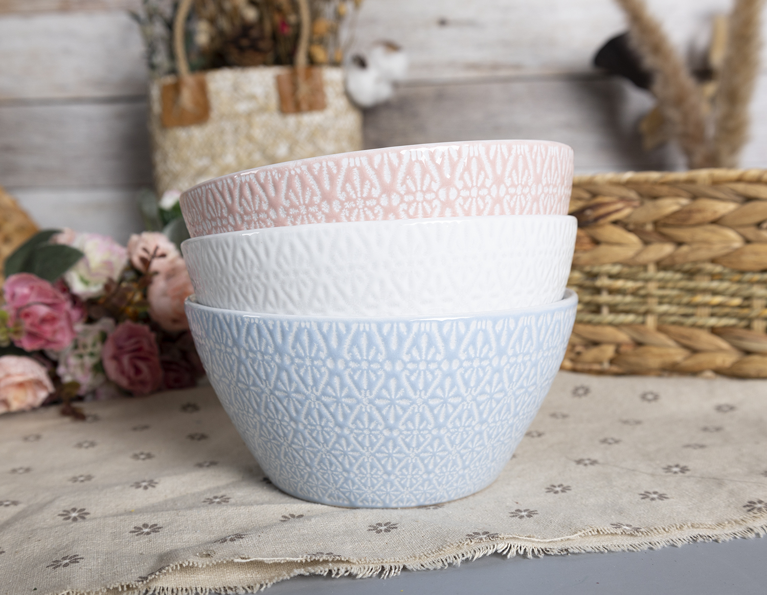 CHANGSHA HAPPY GO  Elegant Patterned Color Glazed Stoneware Dinnerware Collection with Soft Touch Finish |Dopamine Series Ceramics|happygodinnerware.com