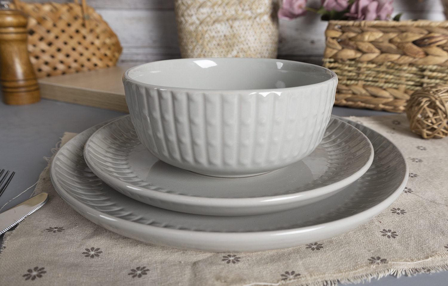 CHANGSHA HAPPY GO  Elegant Stripe Embossed Stoneware Dinnerware Collection with Glossy and Matte Finish |happygodinnerware.com