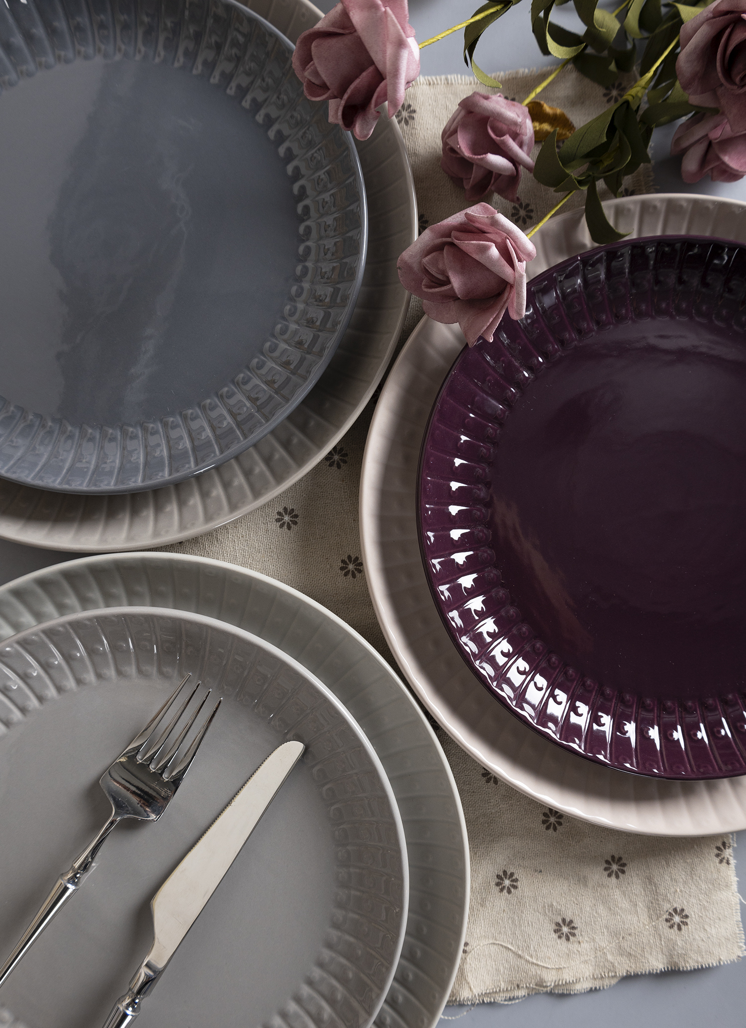 CHANGSHA HAPPY GO  Elegant Stripe Embossed Stoneware Dinnerware Collection with Glossy and Matte Finish |happygodinnerware.com