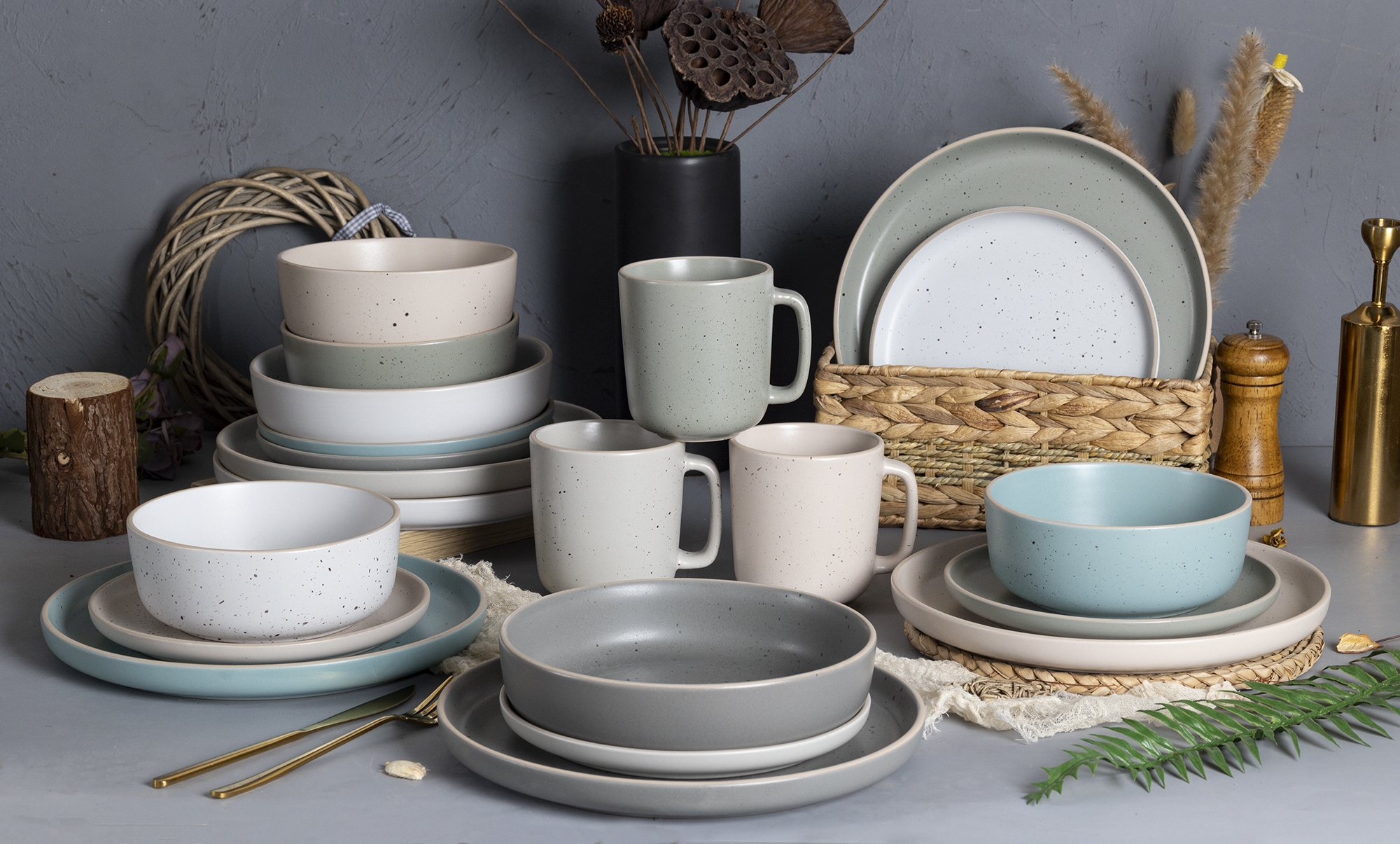 CHANGSHA HAPPY GO  Scandinavian Style Matte Glazed Stoneware Dinnerware Collection with Flecked Texture |happygodinnerware.com