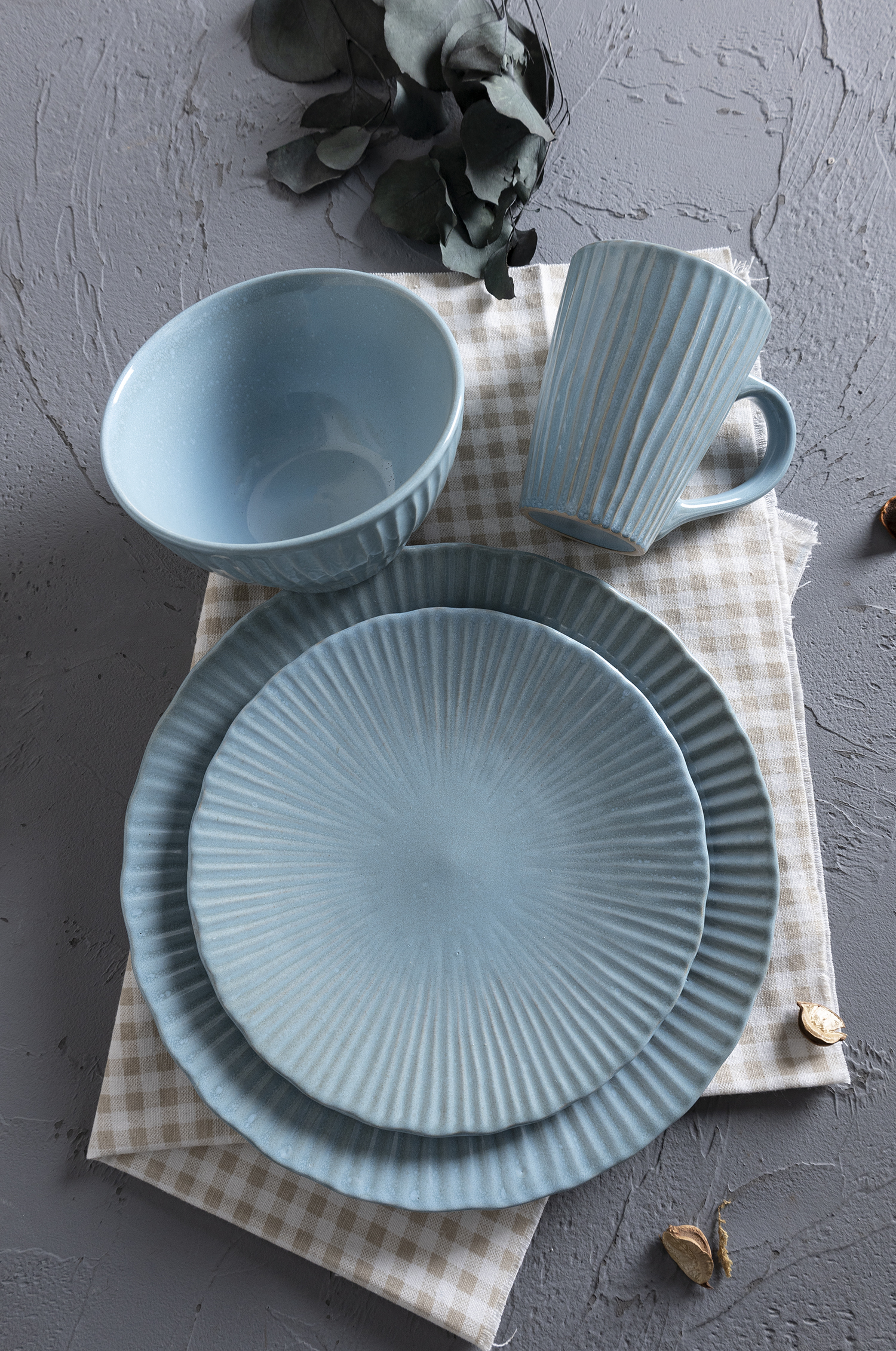 CHANGSHA HAPPY GO Nordic Bloom Reactive Glaze Embossed Stoneware Set – Ribbed Ceramic Plates, Bowls and Mugs in Pastel Tones for Modern Home Dining|happygodinnerware.com