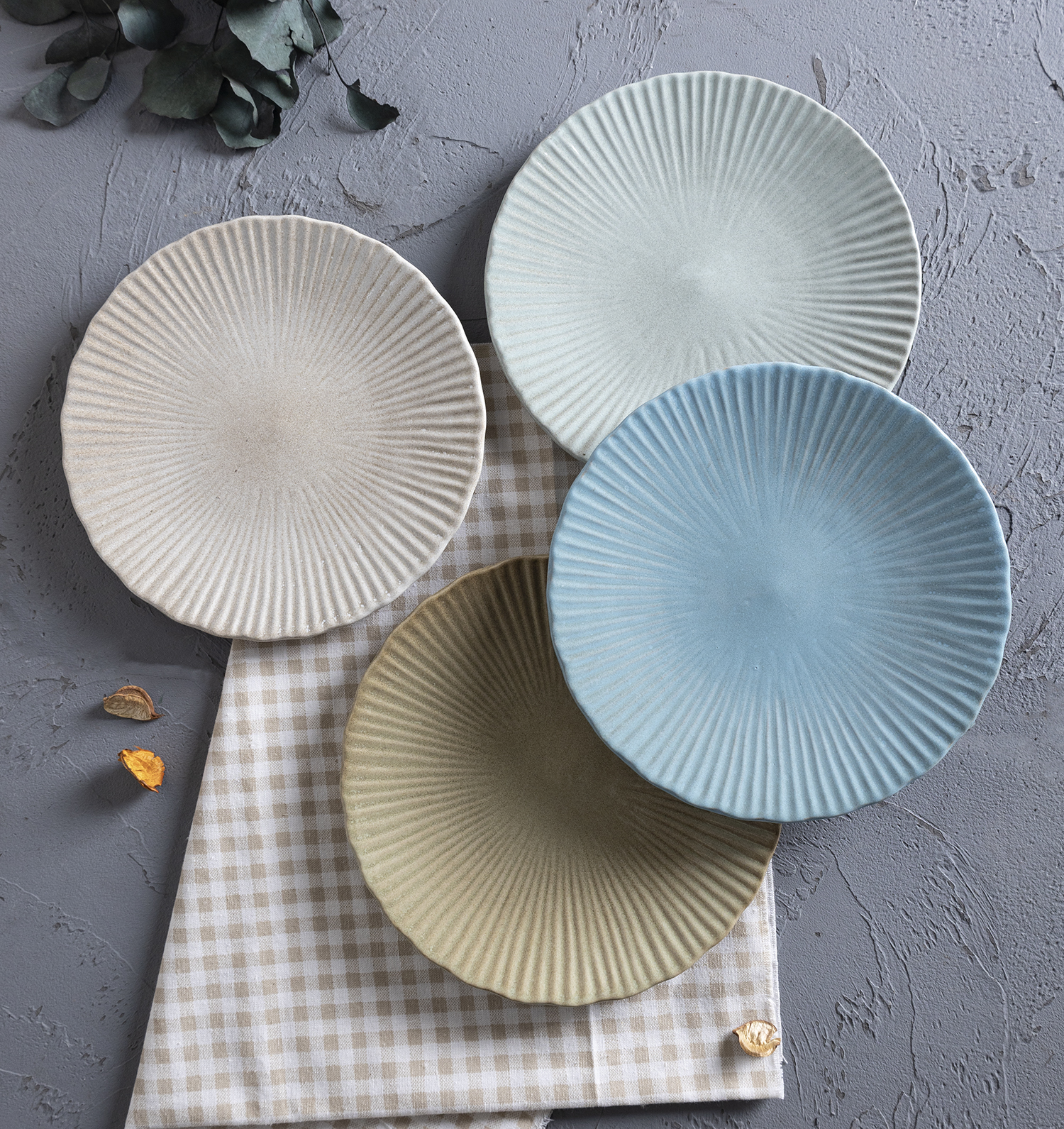 CHANGSHA HAPPY GO Nordic Bloom Reactive Glaze Embossed Stoneware Set – Ribbed Ceramic Plates, Bowls and Mugs in Pastel Tones for Modern Home Dining|happygodinnerware.com