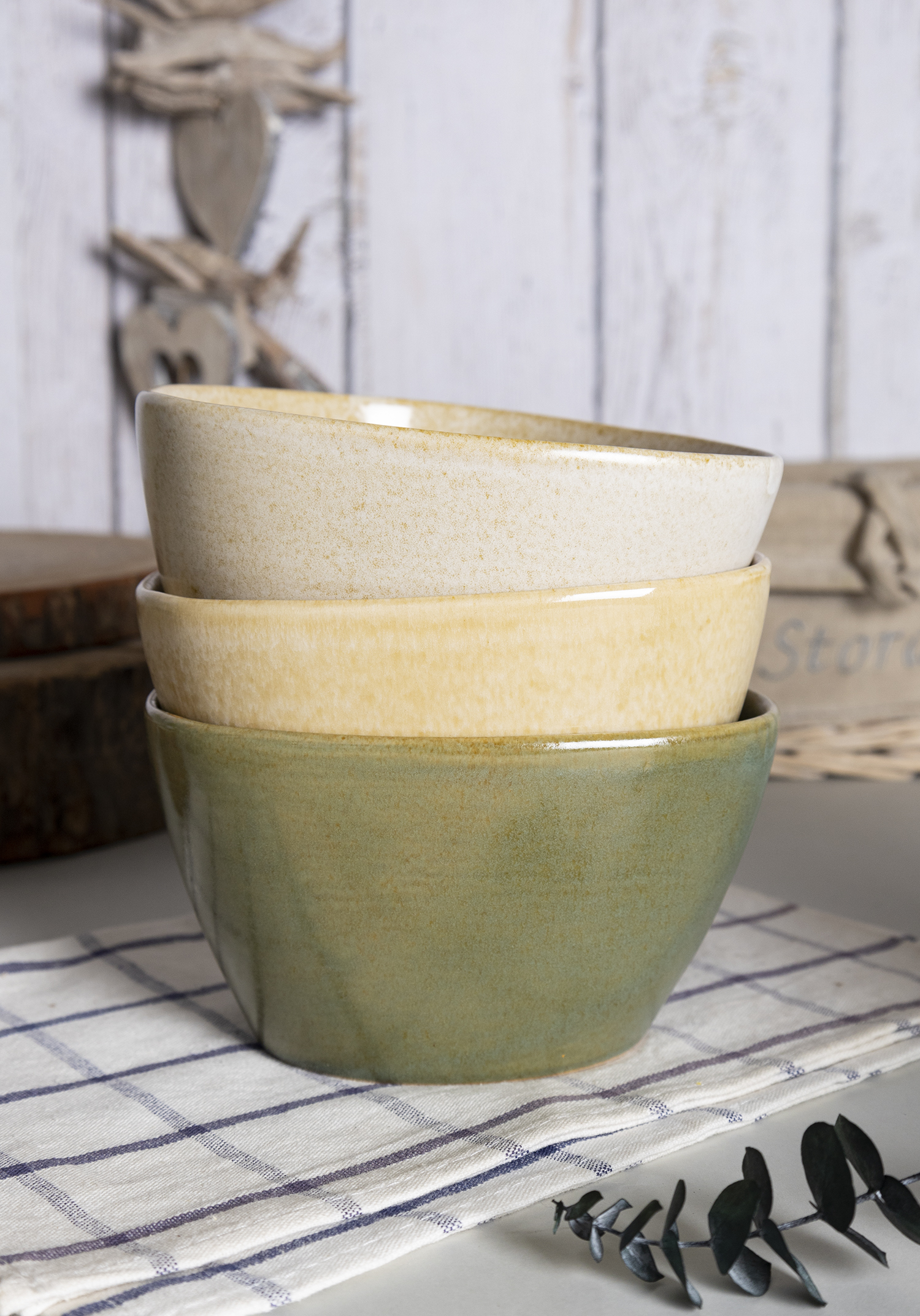 CHANGSHA HAPPY GO Earthlight Reactive Glaze Stoneware Set – Handcrafted Organic-Shaped Plates, Bowls and Mugs in Natural Tones|happygodinnerware.com