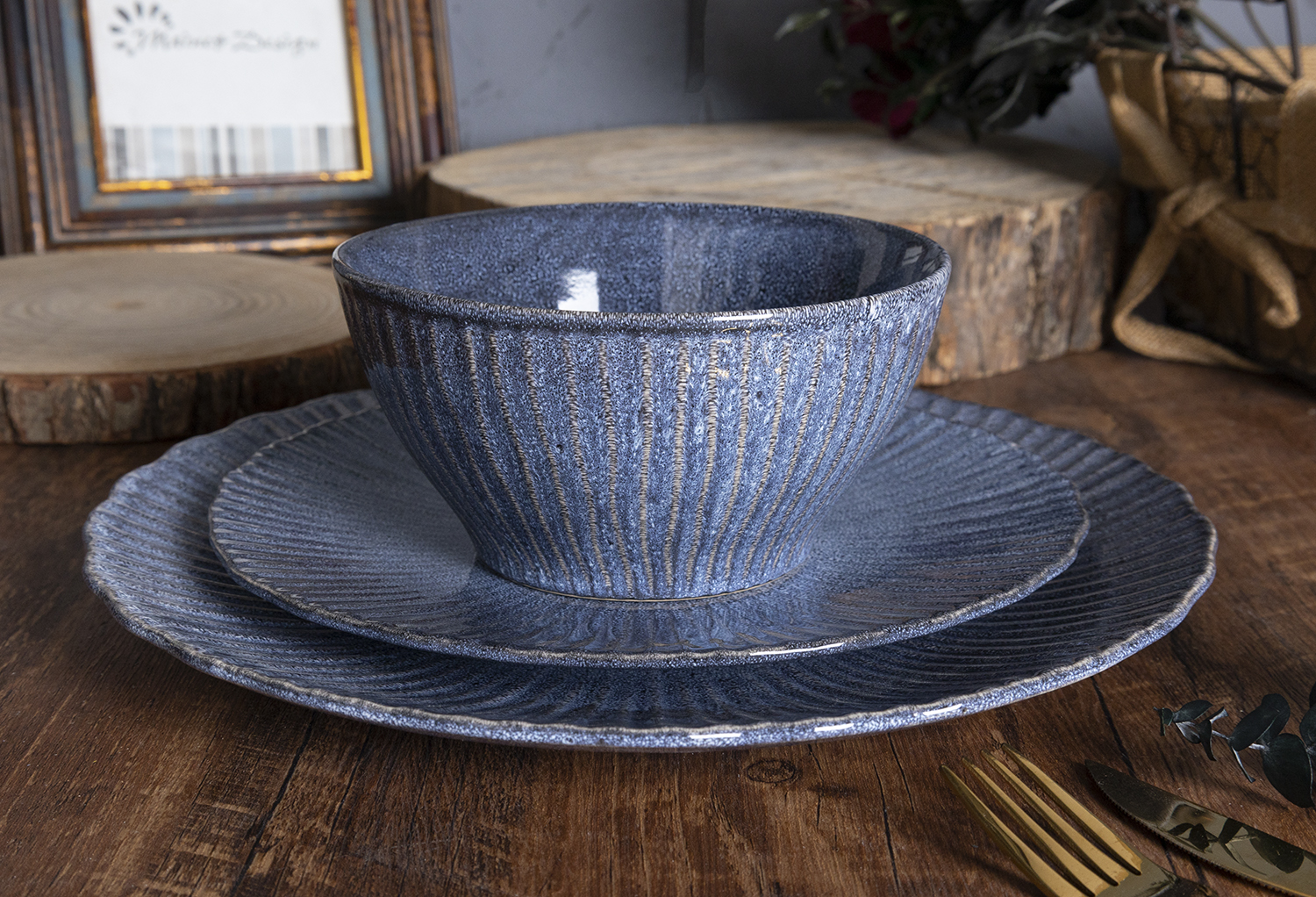 CHANGSHA HAPPY GO ColorWeave Reactive Glaze Stoneware Set – Ribbed Embossed Ceramic Dinnerware in Vibrant Artisan Colors|happygodinnerware.com
