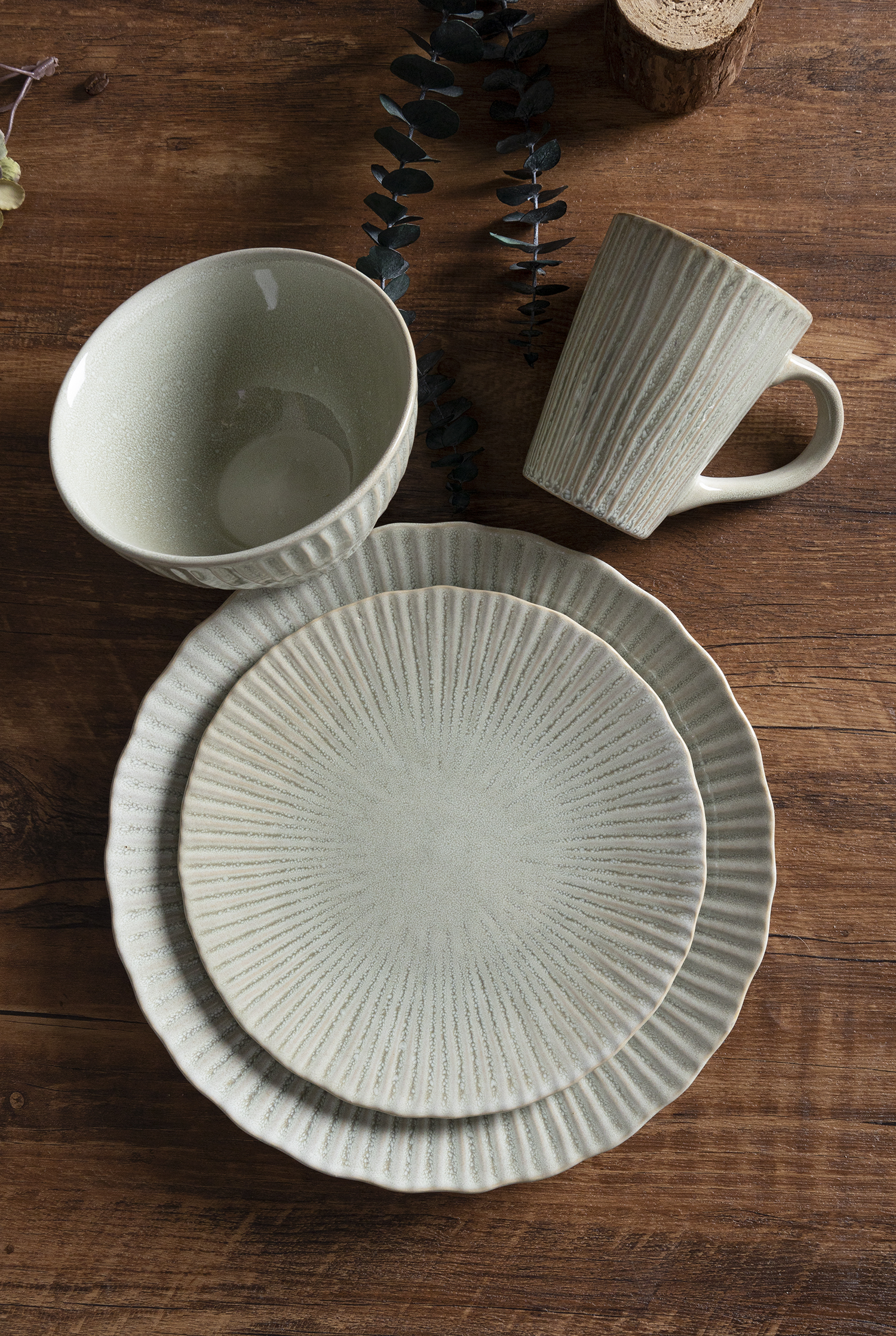 CHANGSHA HAPPY GO ColorWeave Reactive Glaze Stoneware Set – Ribbed Embossed Ceramic Dinnerware in Vibrant Artisan Colors|happygodinnerware.com