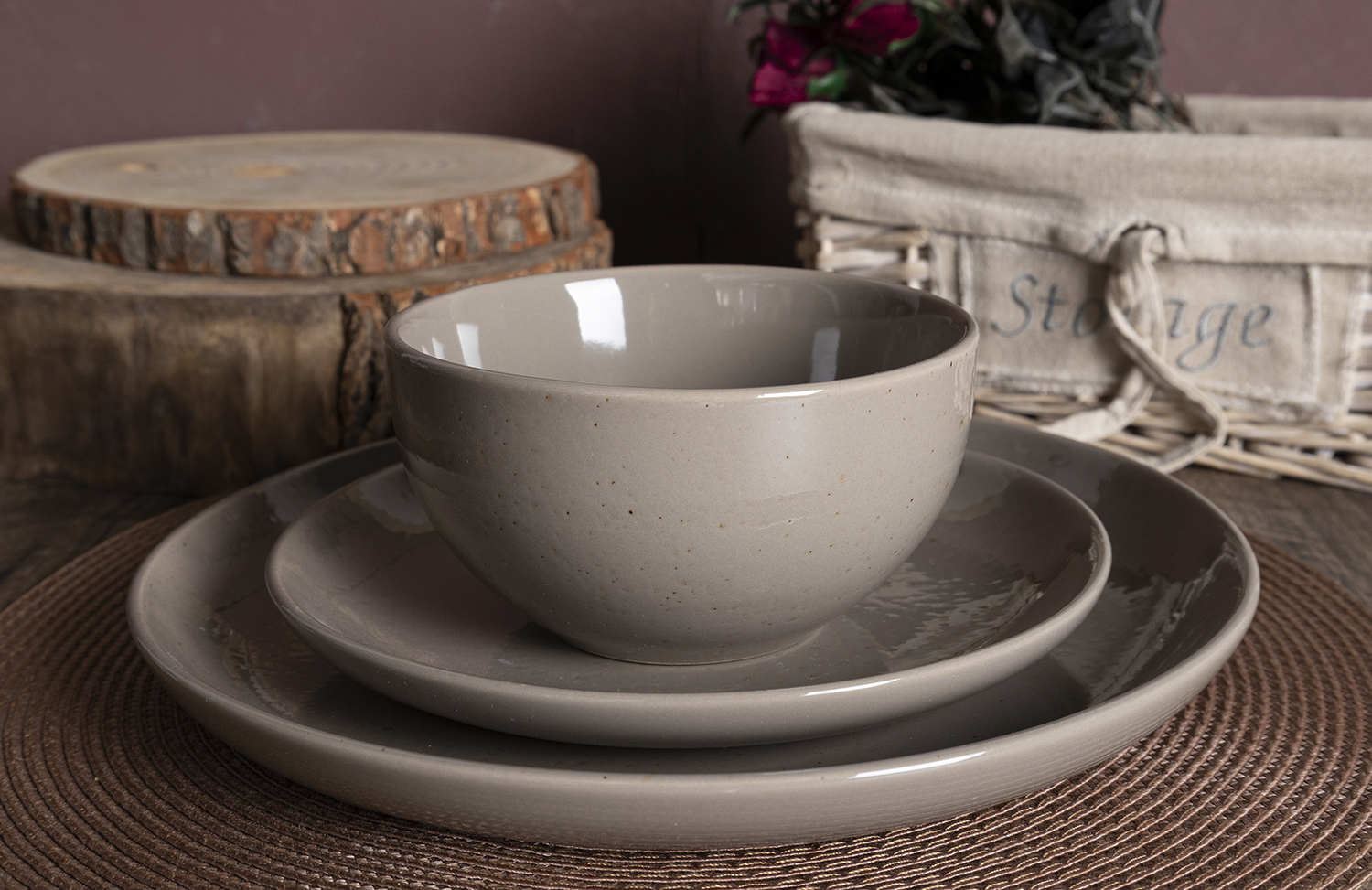 CHANGSHA HAPPY GO SpecklePop Stoneware Dinnerware Set – Modern Splatter Glazed Ceramic Plates, Bowls and Mugs in Playful Colors|happygodinnerware.com
