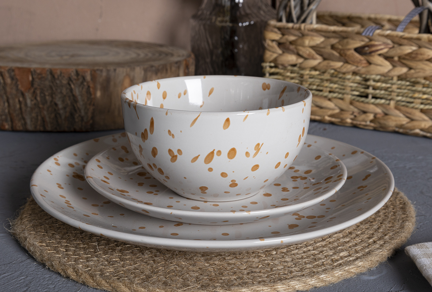 CHANGSHA HAPPY GO SpecklePop Stoneware Dinnerware Set – Modern Splatter Glazed Ceramic Plates, Bowls and Mugs in Playful Colors|happygodinnerware.com