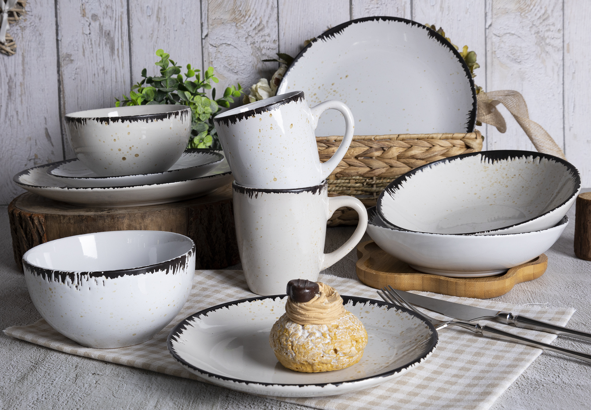 CHANGSHA HAPPY GO EdgeRustic Speckled Stoneware Set – Handcrafted White Ceramic Dinnerware with Burnt Rim Design|happygodinnerware.com
