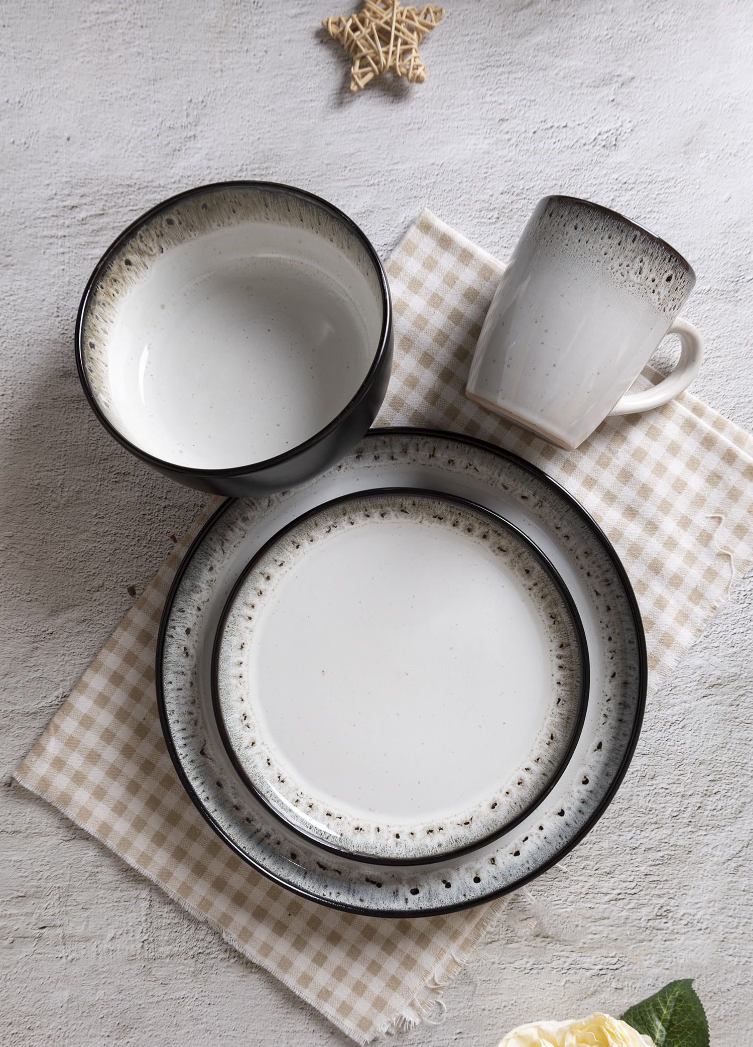 CHANGSHA HAPPY GO Obsidian Fade Reactive Glaze Stoneware Set – Minimalist Matte Black Ceramic Plates, Bowls and Mugs with Artisan Inner Glaze|happygodinnerware.com