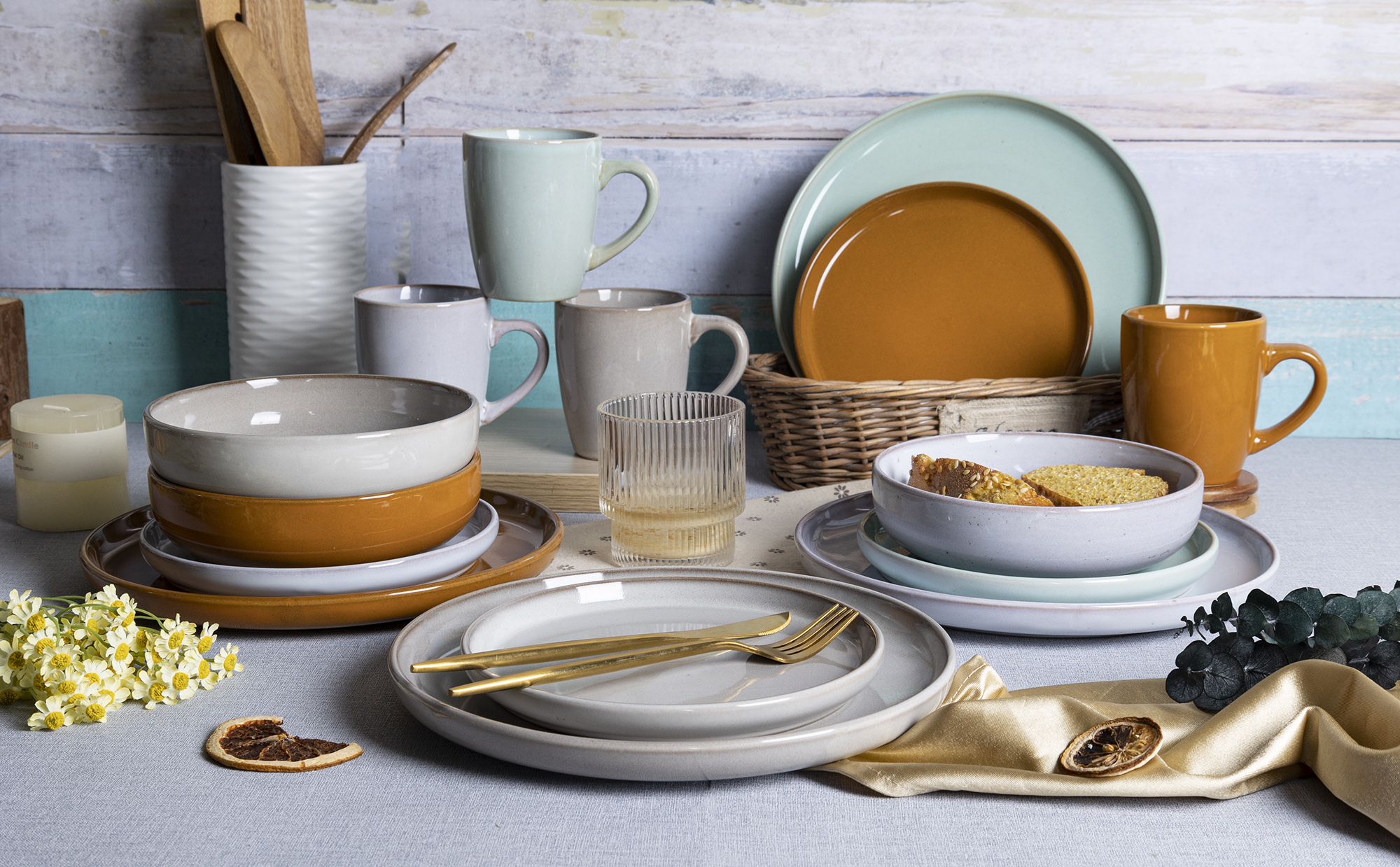 CHANGSHA HAPPY GO Sunbake Reactive Glaze Stoneware Set – Warm Toned Ceramic Dinnerware with Soft Gradient Finish|happygodinnerware.com