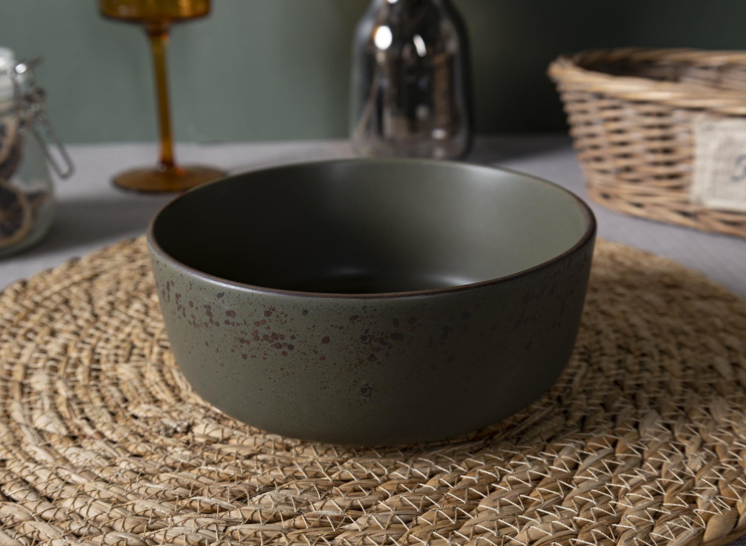 CHANGSHA HAPPY GO Earthborn Speckled Glaze Stoneware Set – Rustic Matte Ceramic Plates, Bowls and Mugs in Forest Tones|happygodinnerware.com