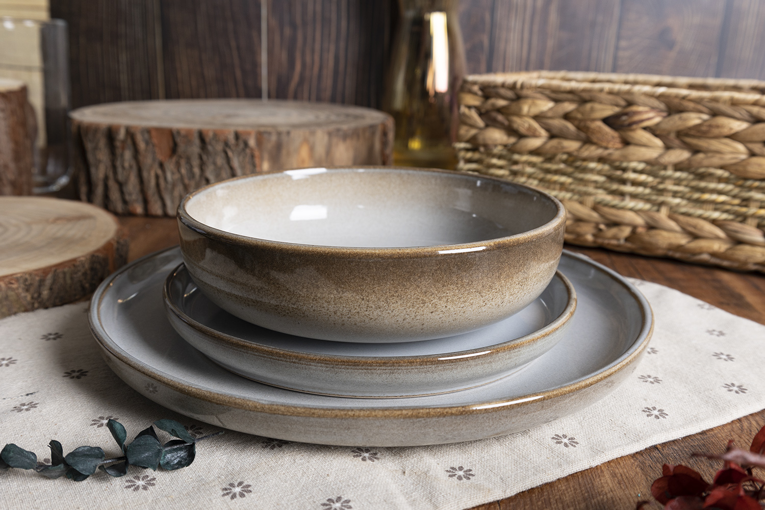 CHANGSHA HAPPY GO Forest Ember Reactive Glaze Stoneware Set – Nature-Inspired Ceramic Dinnerware in Earthy Gradient Tones|happygodinnerware.com