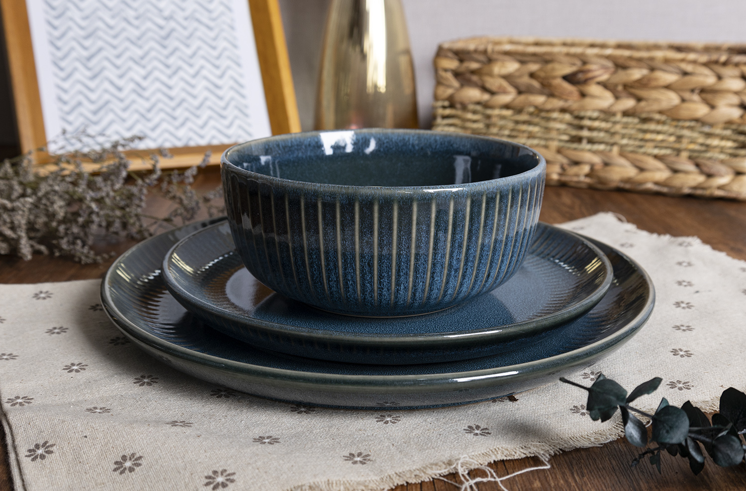 CHANGSHA HAPPY GO RidgeWave Reactive Glaze Stoneware Set – Embossed Ribbed Dinnerware in Deep Artisan Tones|happygodinnerware.com