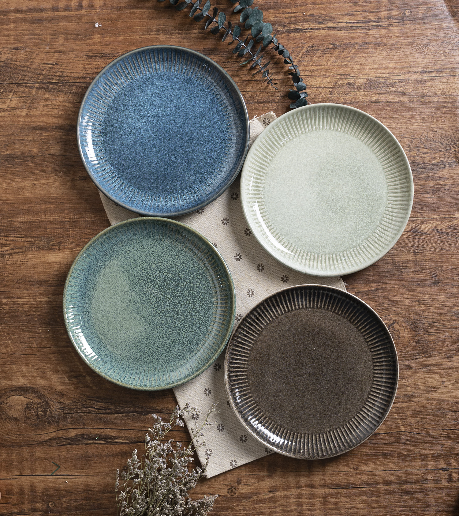 CHANGSHA HAPPY GO RidgeWave Reactive Glaze Stoneware Set – Embossed Ribbed Dinnerware in Deep Artisan Tones|happygodinnerware.com