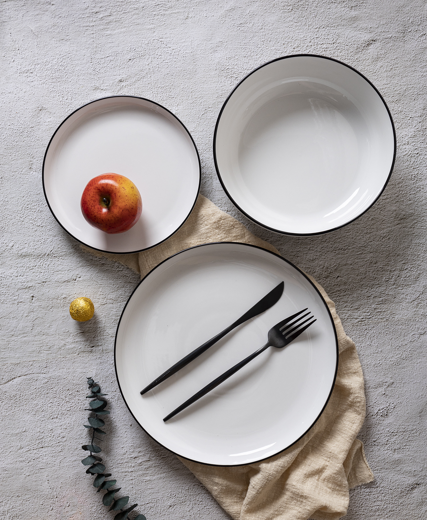 CHANGSHA HAPPY GO White Porcelain Tableware with Black Rim | happygodinnerware.com