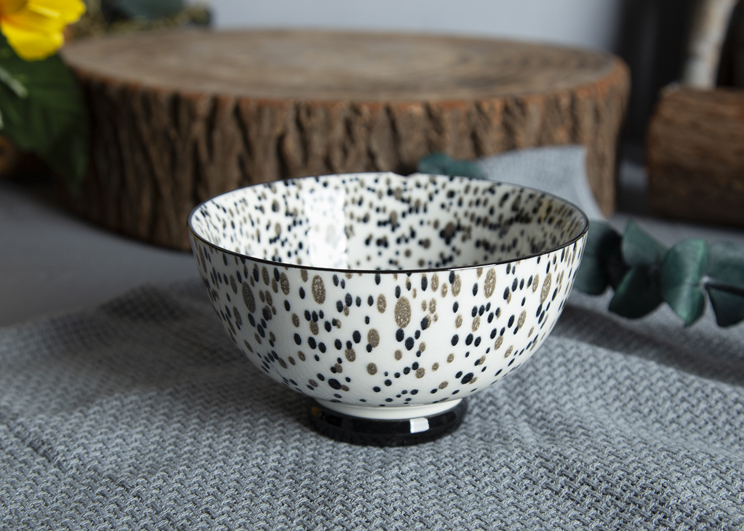CHANGSHA HAPPY GO Dotted Print Stoneware Bowls with Colorful Glaze | happygodinnerware.com