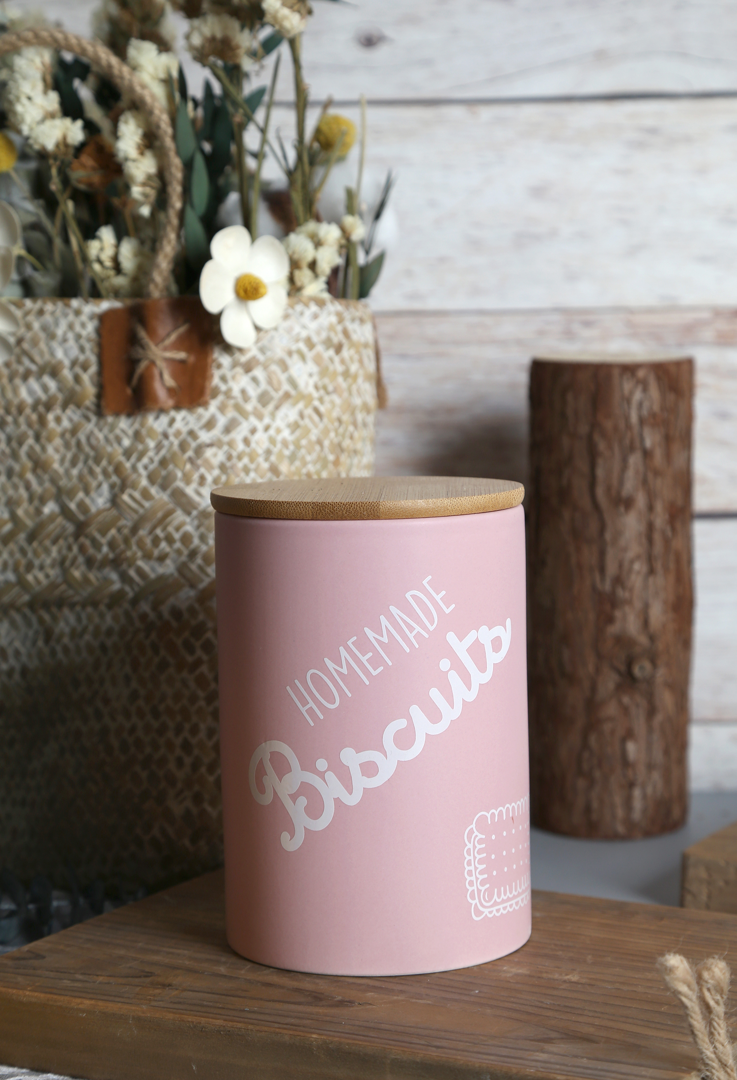 CHANGSHA HAPPY GO Decorative Storage Jars with Bamboo Lids | happygodinnerware.com