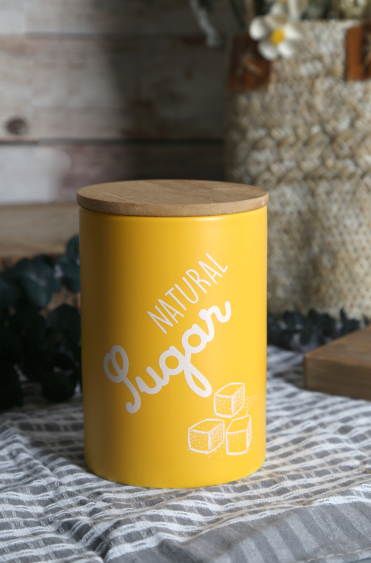 CHANGSHA HAPPY GO Decorative Storage Jars with Bamboo Lids | happygodinnerware.com