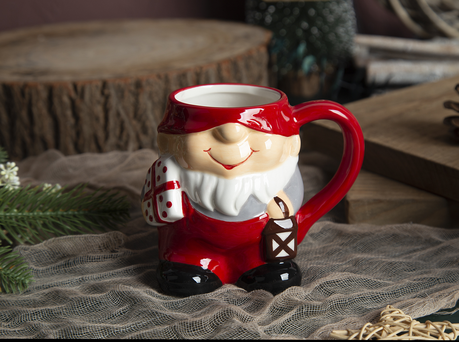 CHANGSHA HAPPY GO Creative Gnome Mug with Red Glitter Details | happygodinnerware.com