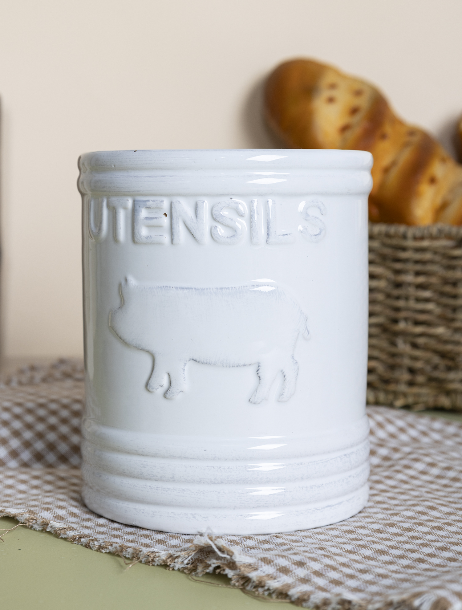CHANGSHA HAPPY GO Modern Embossed and Decal Ceramic Kitchen Canister Set – Black and White Storage Jars with Bamboo and Ceramic Lids for Coffee, Tea and More |happygodinnerware.com