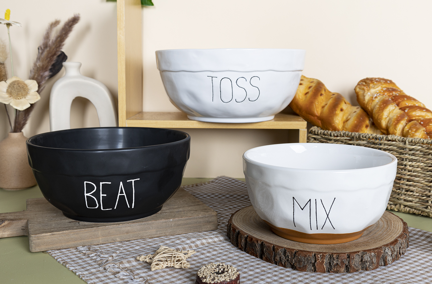 CHANGSHA HAPPY GO Cartoon Fruit and Vegetable Shaped Ceramic Dishes Set – Embossed Design with Playful Characters |happygodinnerware.com