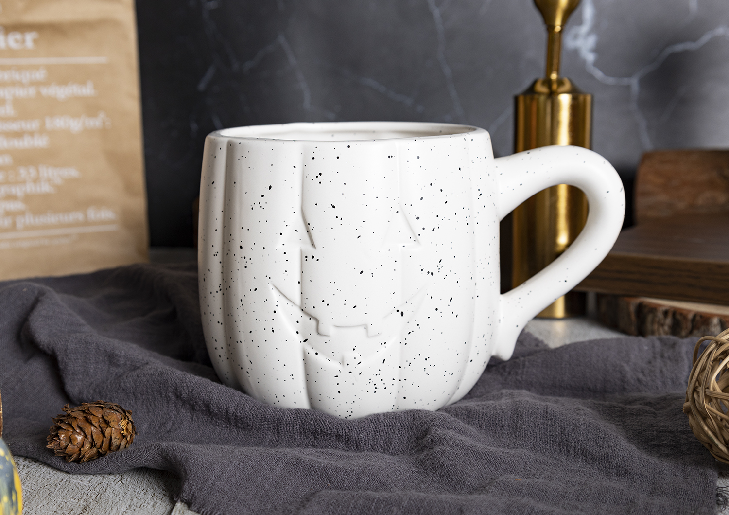 CHANGSHA HAPPY GO Complete White Embossed Ceramic Kitchen Canister Set with Functional Labels for Oil, Salt, Tea and More |happygodinnerware.com