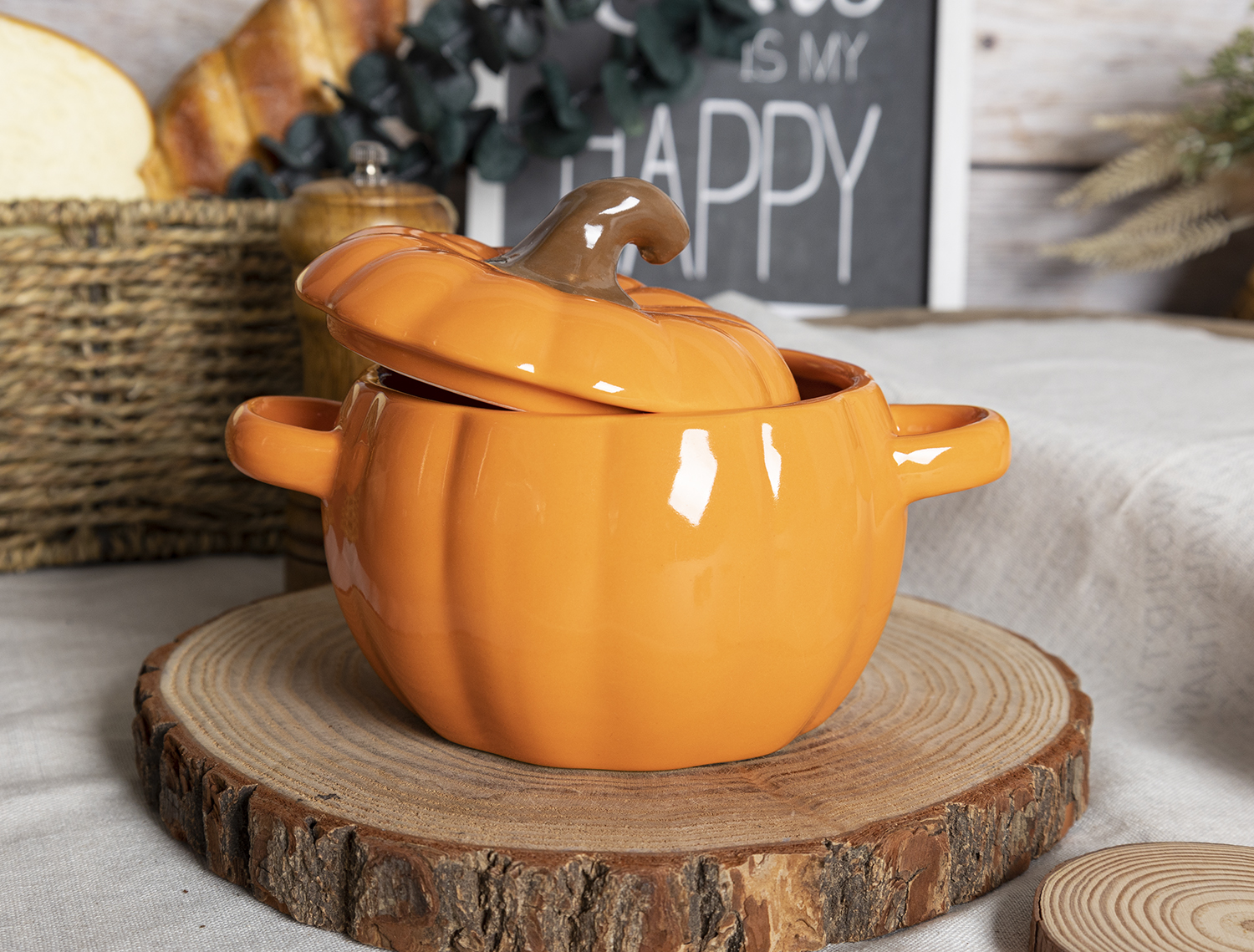 CHANGSHA HAPPY GO Embossed Ceramic Pumpkin-Shaped Casserole and Bowl Set with Handles – Fall Harvest Style in Assorted Sizes |happygodinnerware.com