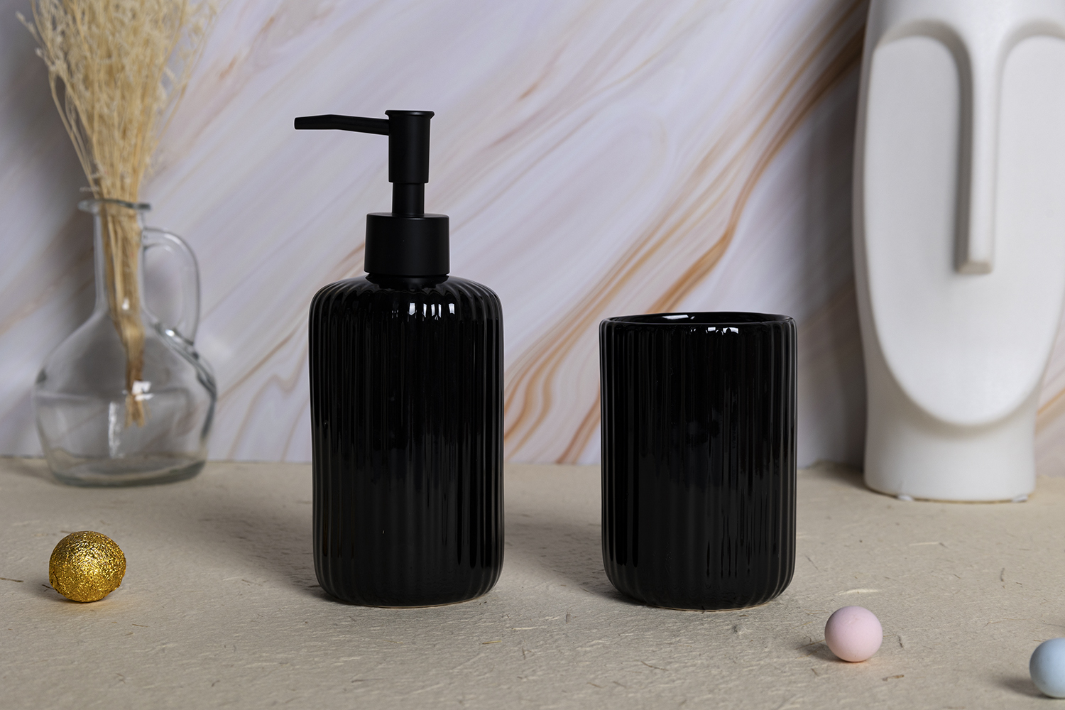 CHANGSHA HAPPY GO Modern Ribbed Ceramic Bathroom Set – Nordic Style Soap Dispenser & Tumbler with Matte and Glossy Finish|happygodinnerware.com