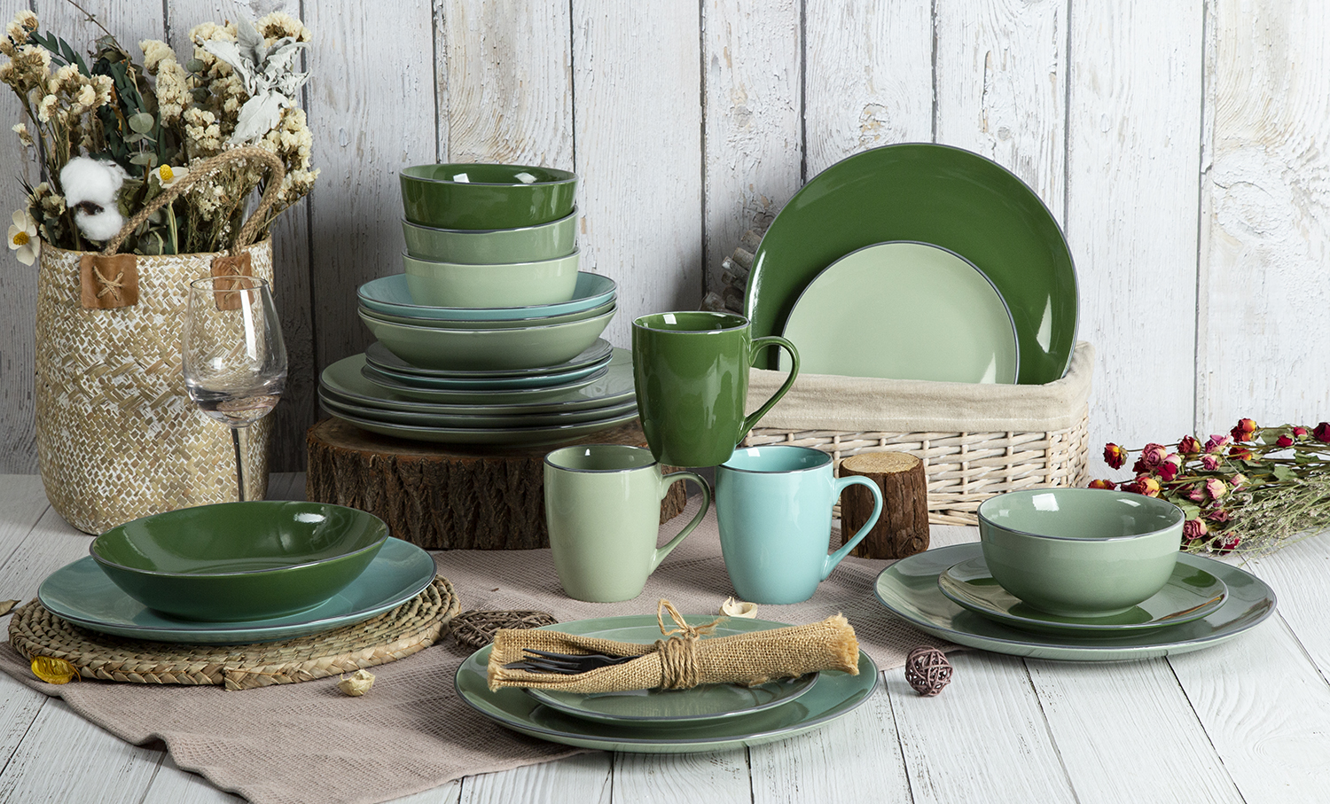 CHANGSHA HAPPY GO Ceramic Serving Bowls with Embossed Dots and Colorful Floral Printed Interiors | happygodinnerware.com