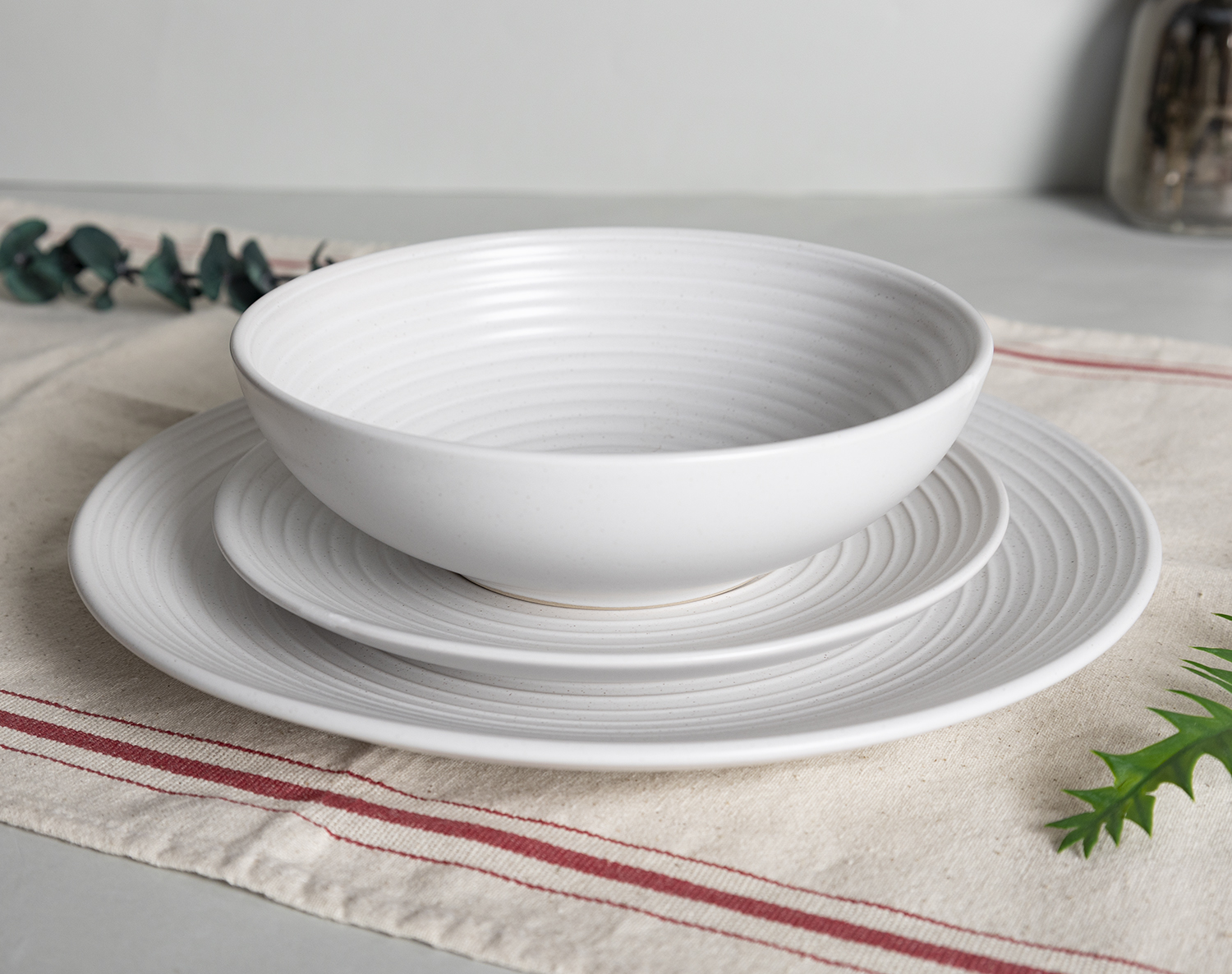 CHANGSHA HAPPY GO  Textured Stoneware Embossed Dinnerware Set with Matte Spiral Pattern and Nature-Inspired Colors |happygodinnerware.com