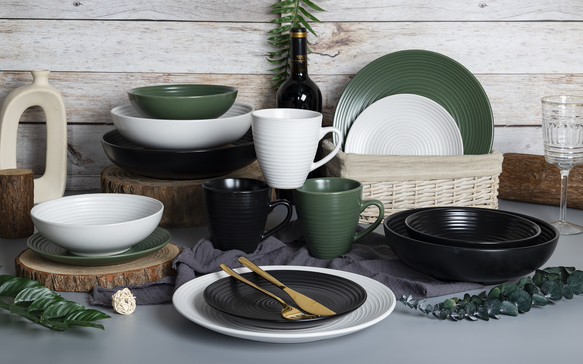 CHANGSHA HAPPY GO  Textured Stoneware Embossed Dinnerware Set with Matte Spiral Pattern and Nature-Inspired Colors |happygodinnerware.com