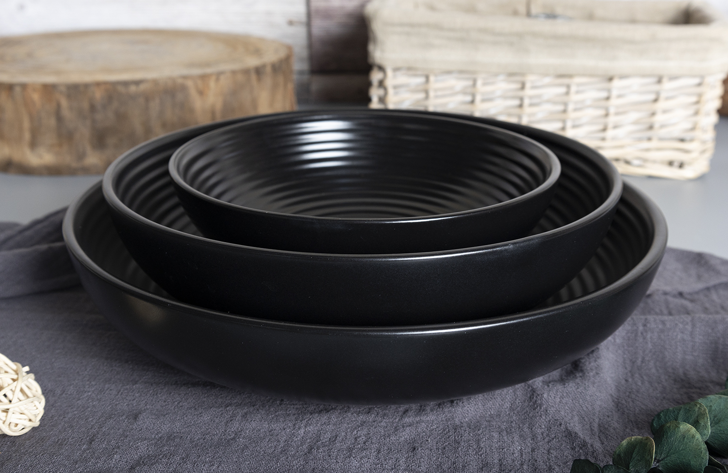 CHANGSHA HAPPY GO  Textured Stoneware Embossed Dinnerware Set with Matte Spiral Pattern and Nature-Inspired Colors |happygodinnerware.com