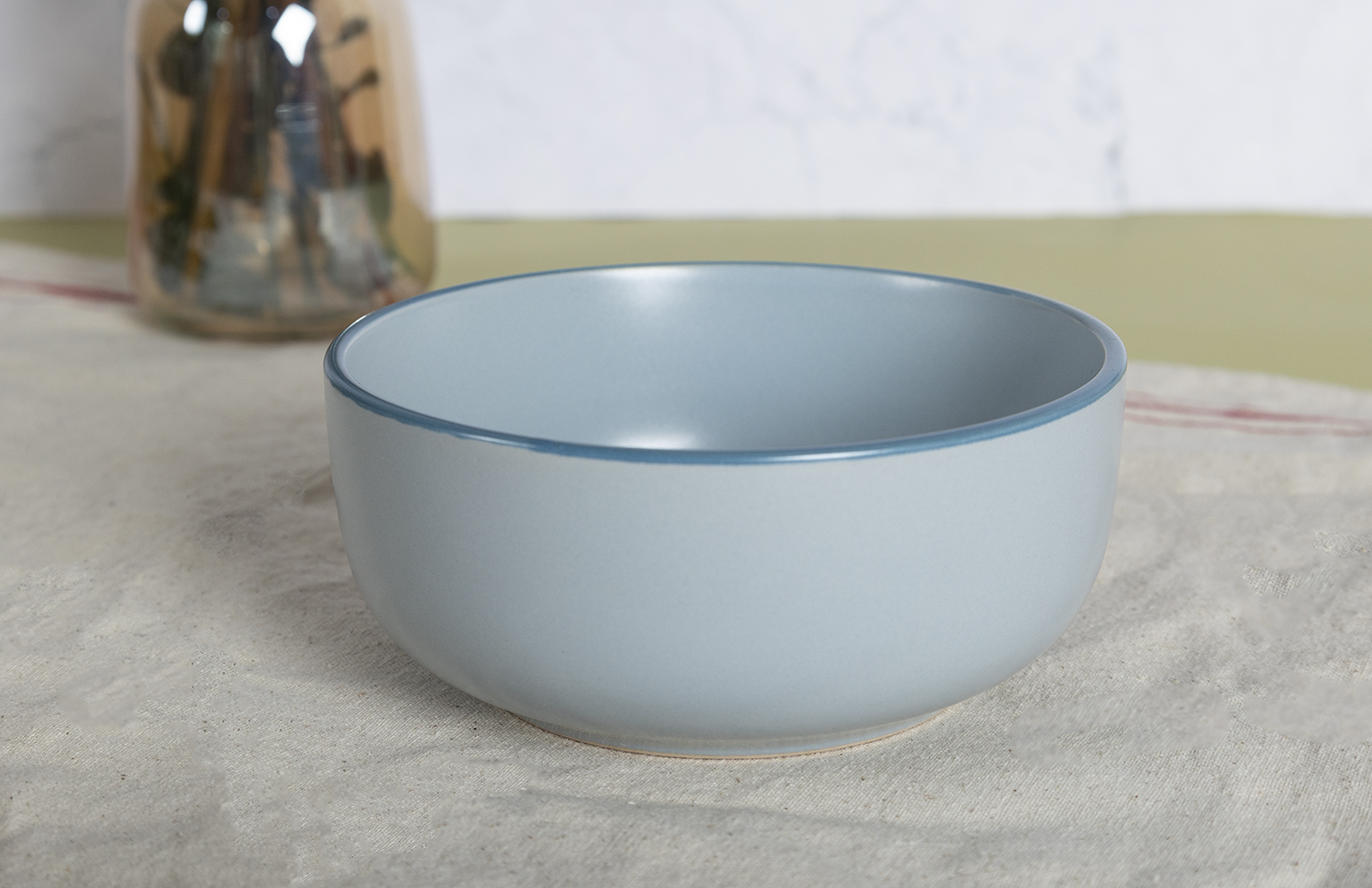 CHANGSHA HAPPY GO  Pastel Colored Matte Stoneware Dinnerware Set with Smooth Glaze Finish for Modern Table Setting |Dopamine Series Ceramics|happygodinnerware.com
