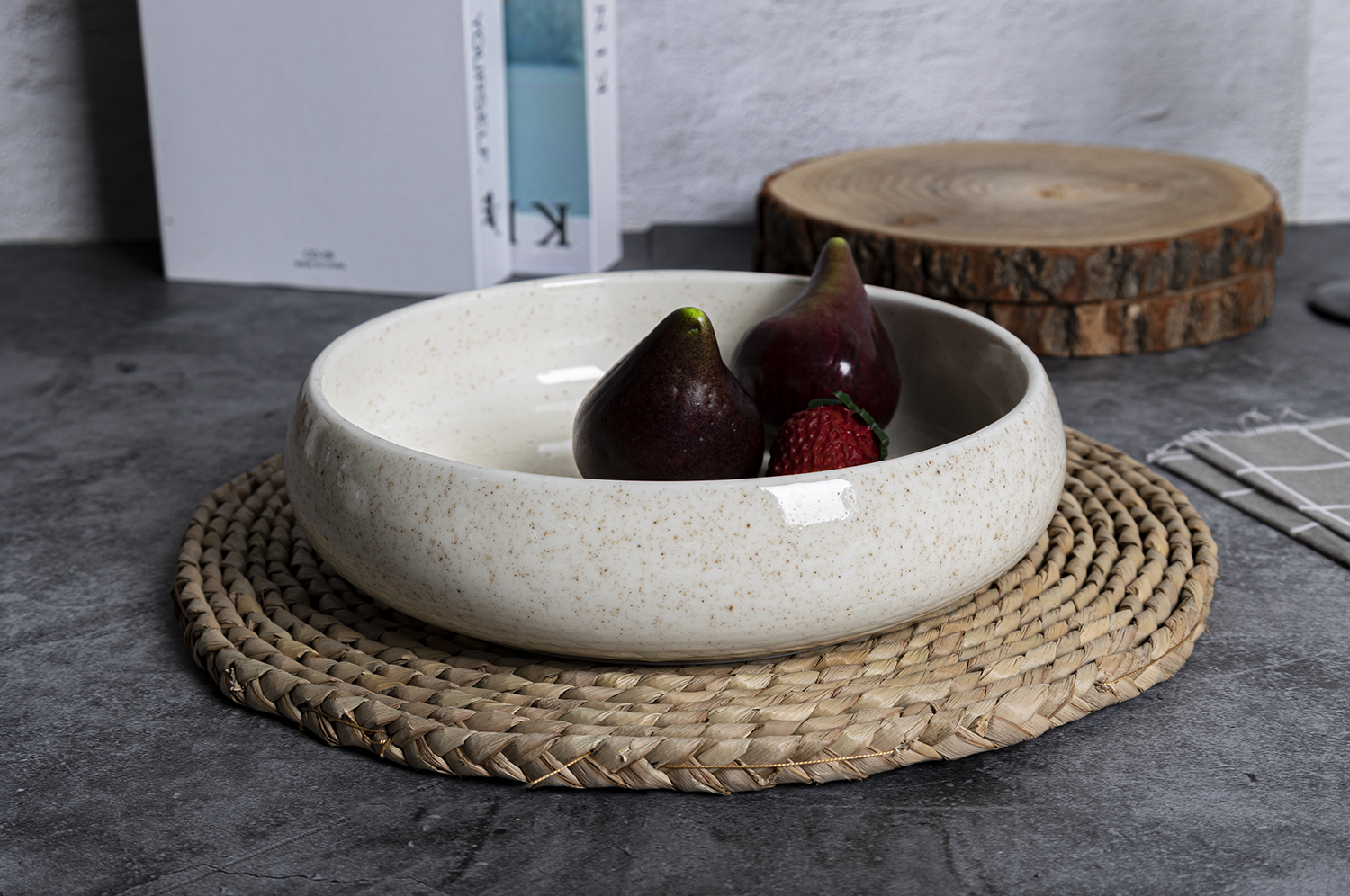 CHANGSHA HAPPY GO Minimalist Speckled Ceramic Dinnerware Set – Cream Glaze Tableware Collection|happygodinnerware.com