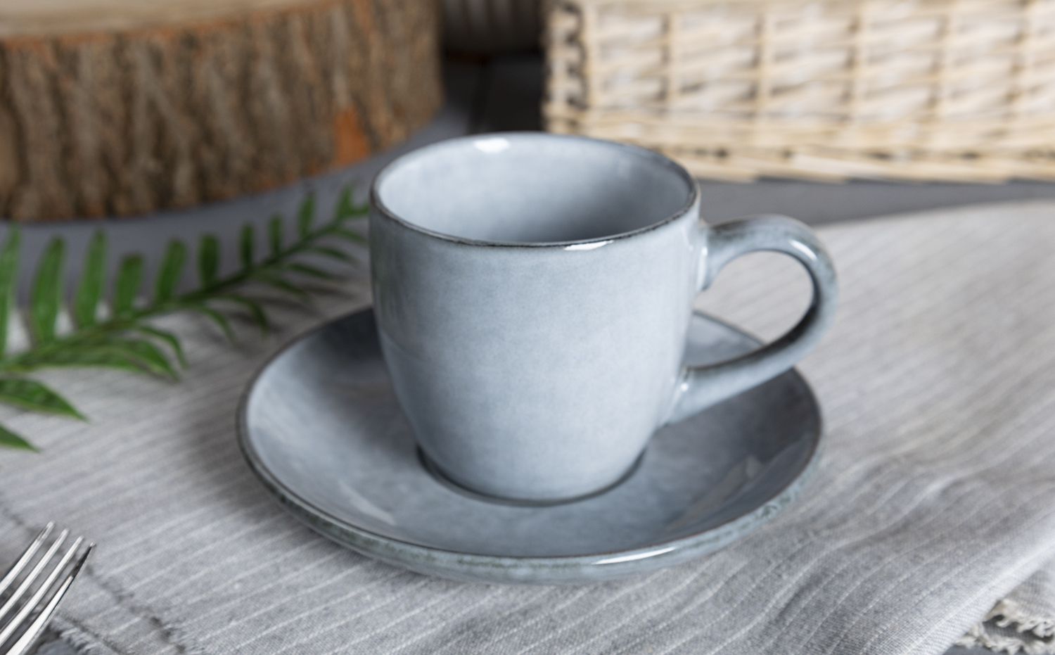 CHANGSHA HAPPY GO Minimalist Reactive Glaze Stoneware Dinnerware Set in Soft Dusty Blue with Satin-Matte Shine |happygodinnerware.com