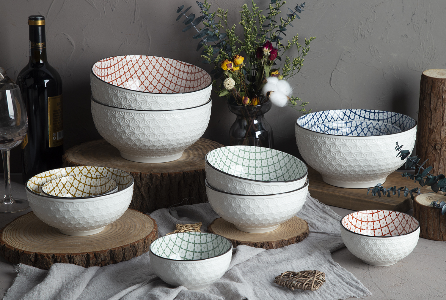 CHANGSHA HAPPY GO White Porcelain Diamond Embossed Bowls with Colorful Interiors | happygodinnerware.com