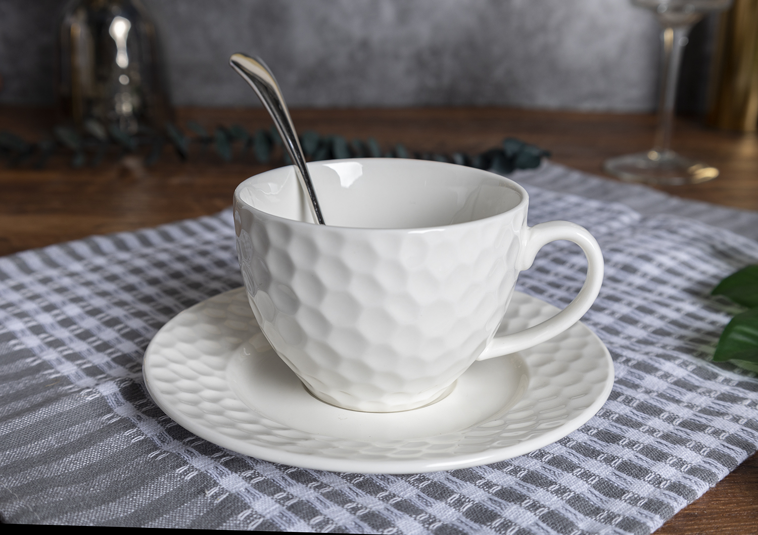 CHANGSHA HAPPY GO Water Cube 20 Piece Elegant Embossed White Bone China Dinnerware Set – Plates, Bowls, Cups |happygodinnerware.com